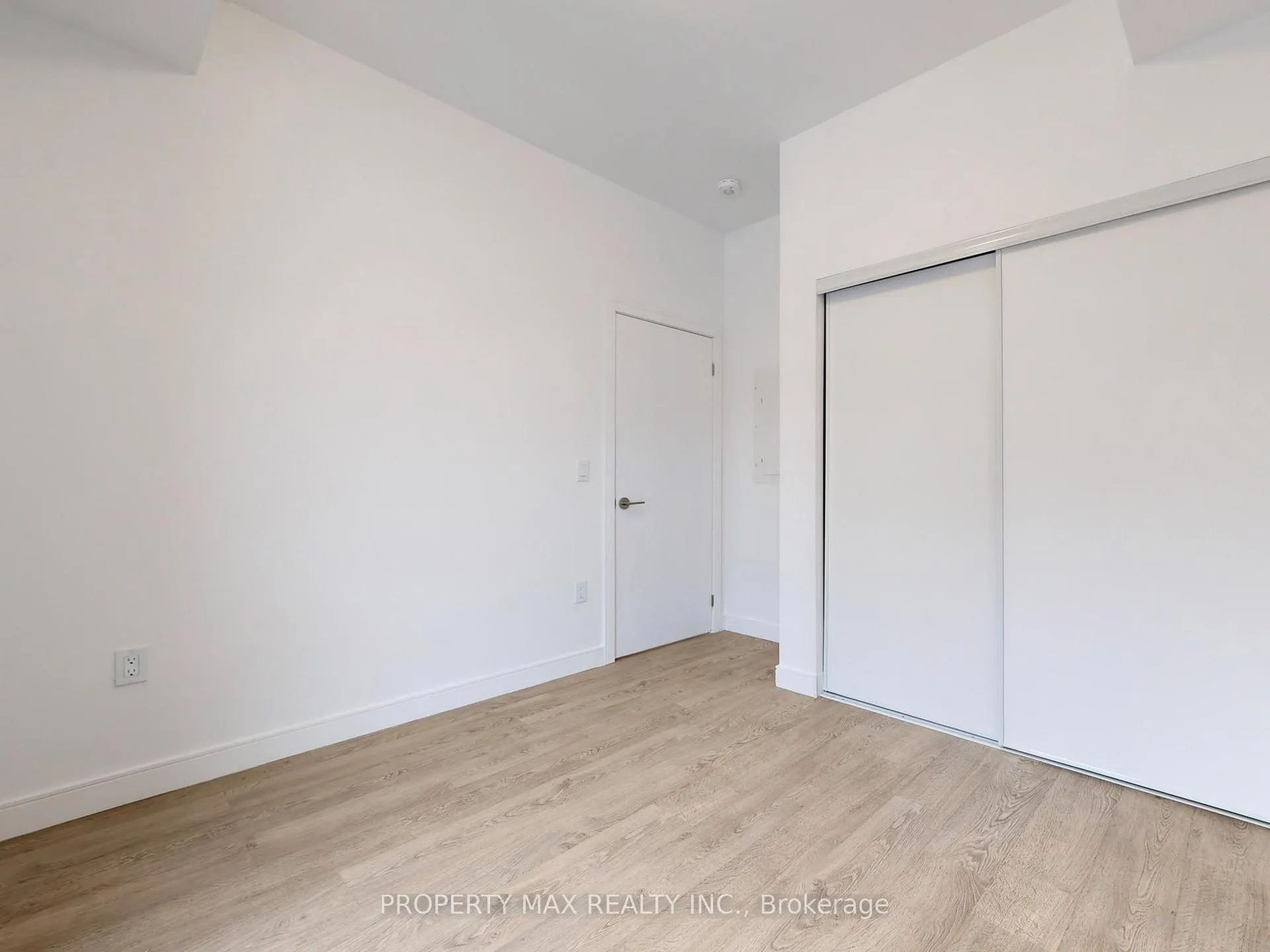 Photo 14 of Unit 5, 174 Clonmore Drive, Scarborough, Birchcliffe-Cliffside — HOMEH