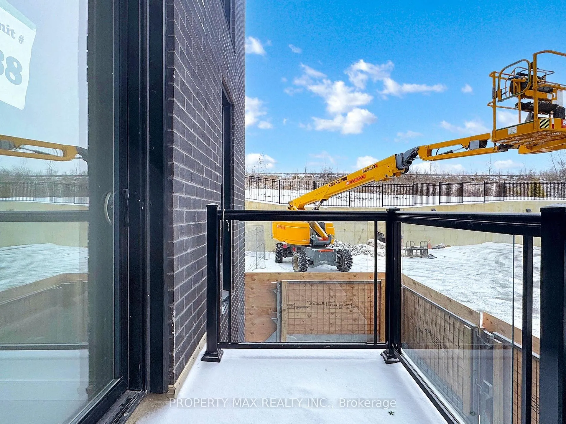 Photo 20 of Unit 5, 174 Clonmore Drive, Scarborough, Birchcliffe-Cliffside — HOMEH
