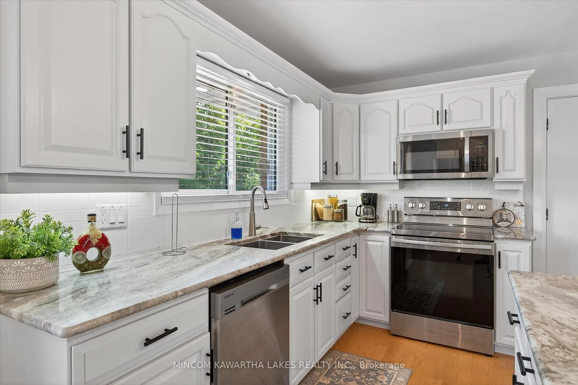 Photo 4 of 200 Kildeer Lane, Selwyn — HOMEH