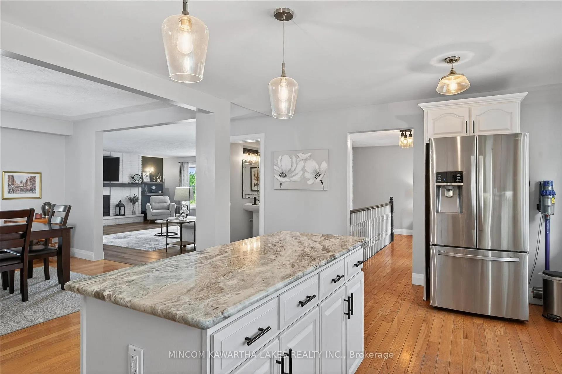 Photo 5 of 200 Kildeer Lane, Selwyn — HOMEH