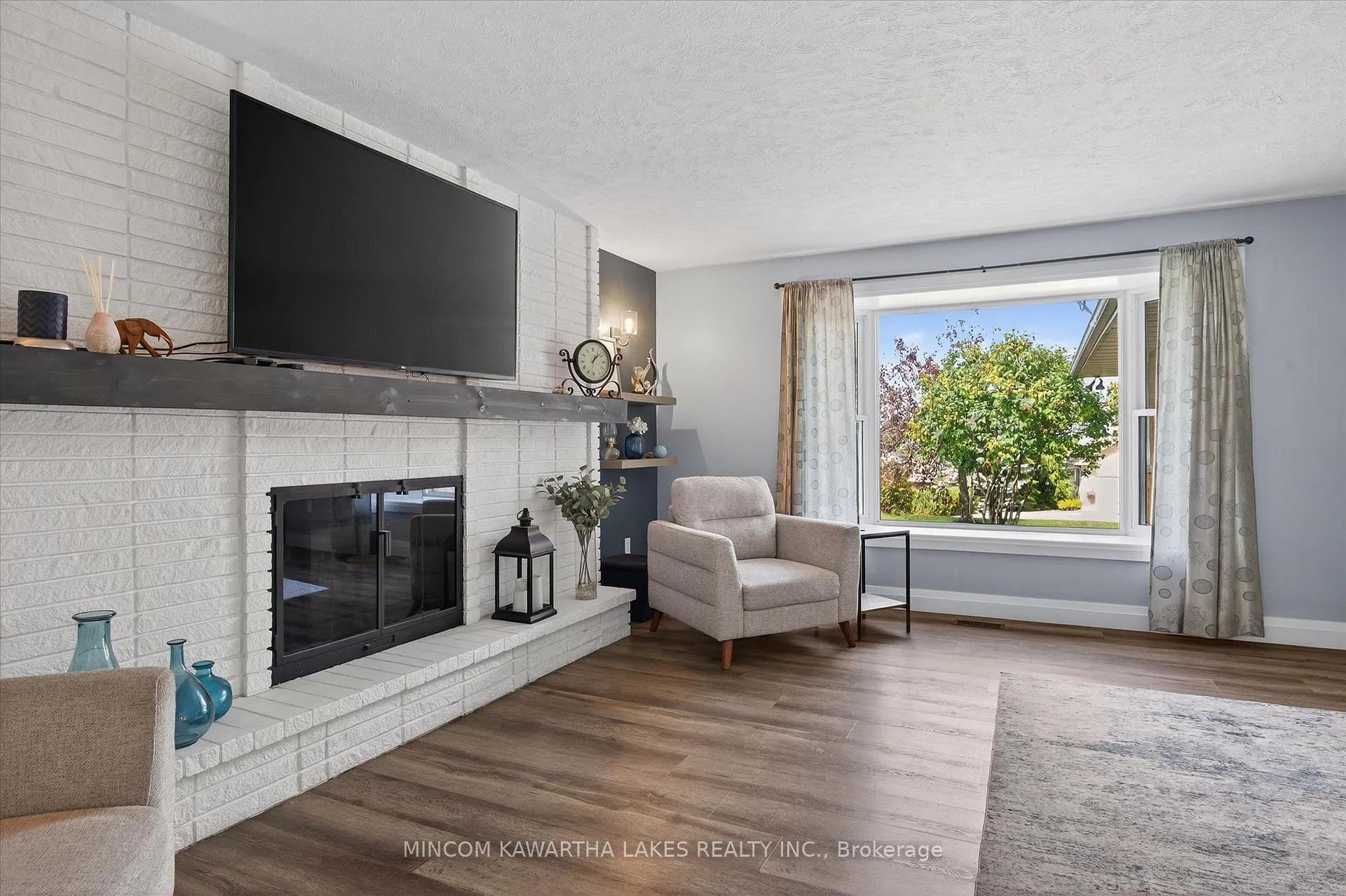 Photo 10 of 200 Kildeer Lane, Selwyn — HOMEH