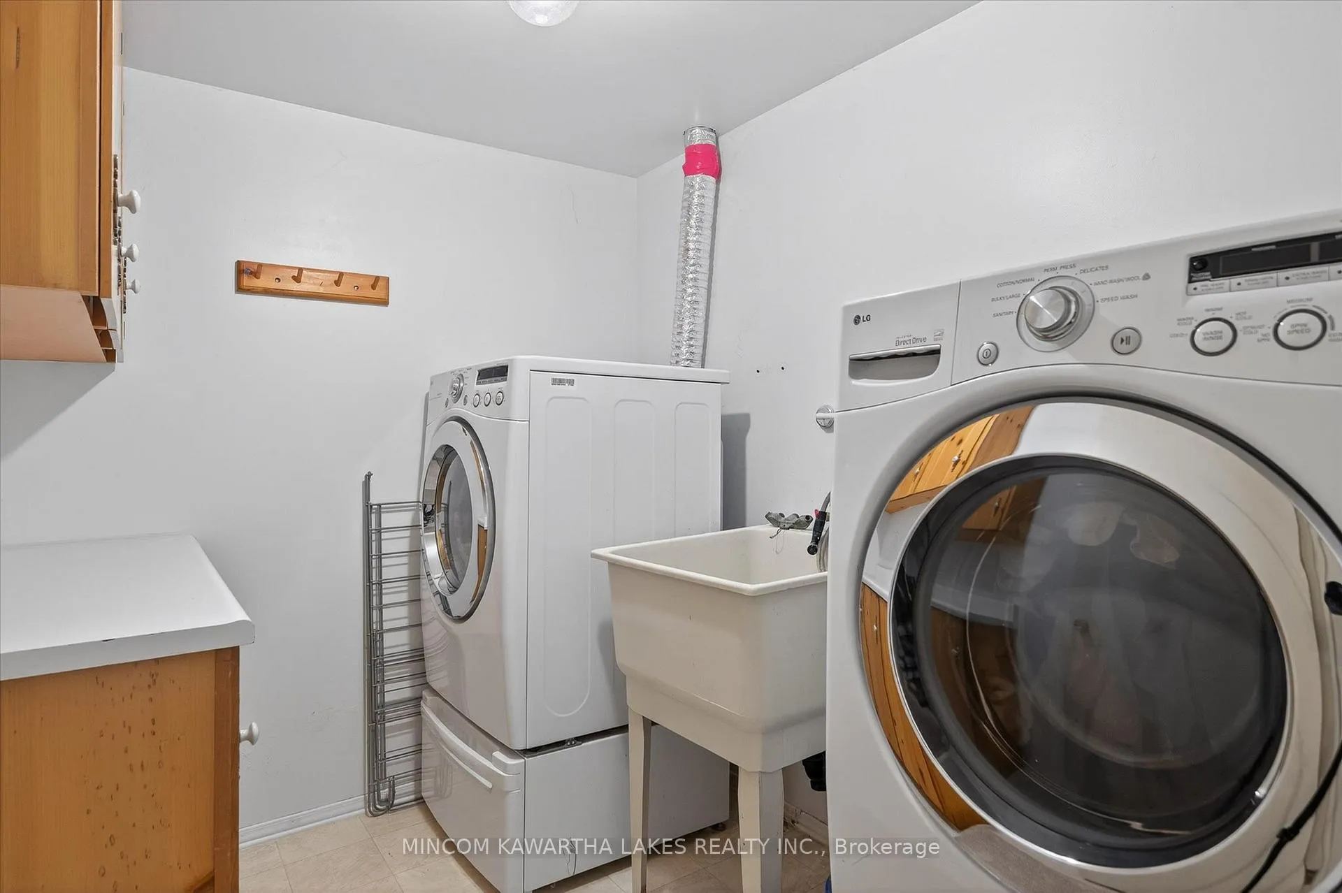 Photo 34 of 200 Kildeer Lane, Selwyn — HOMEH