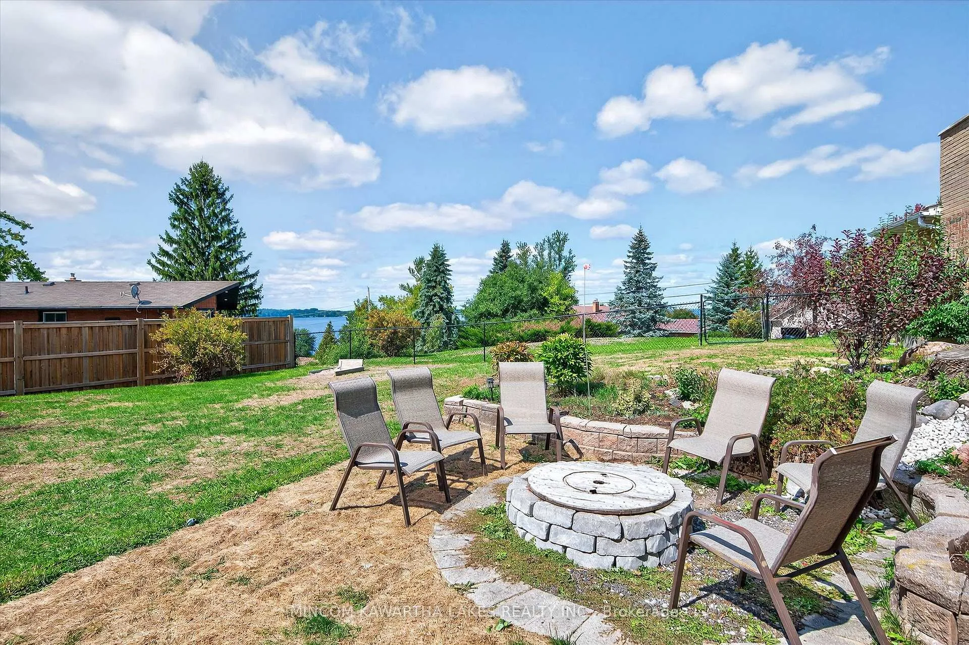 Photo 37 of 200 Kildeer Lane, Selwyn — HOMEH