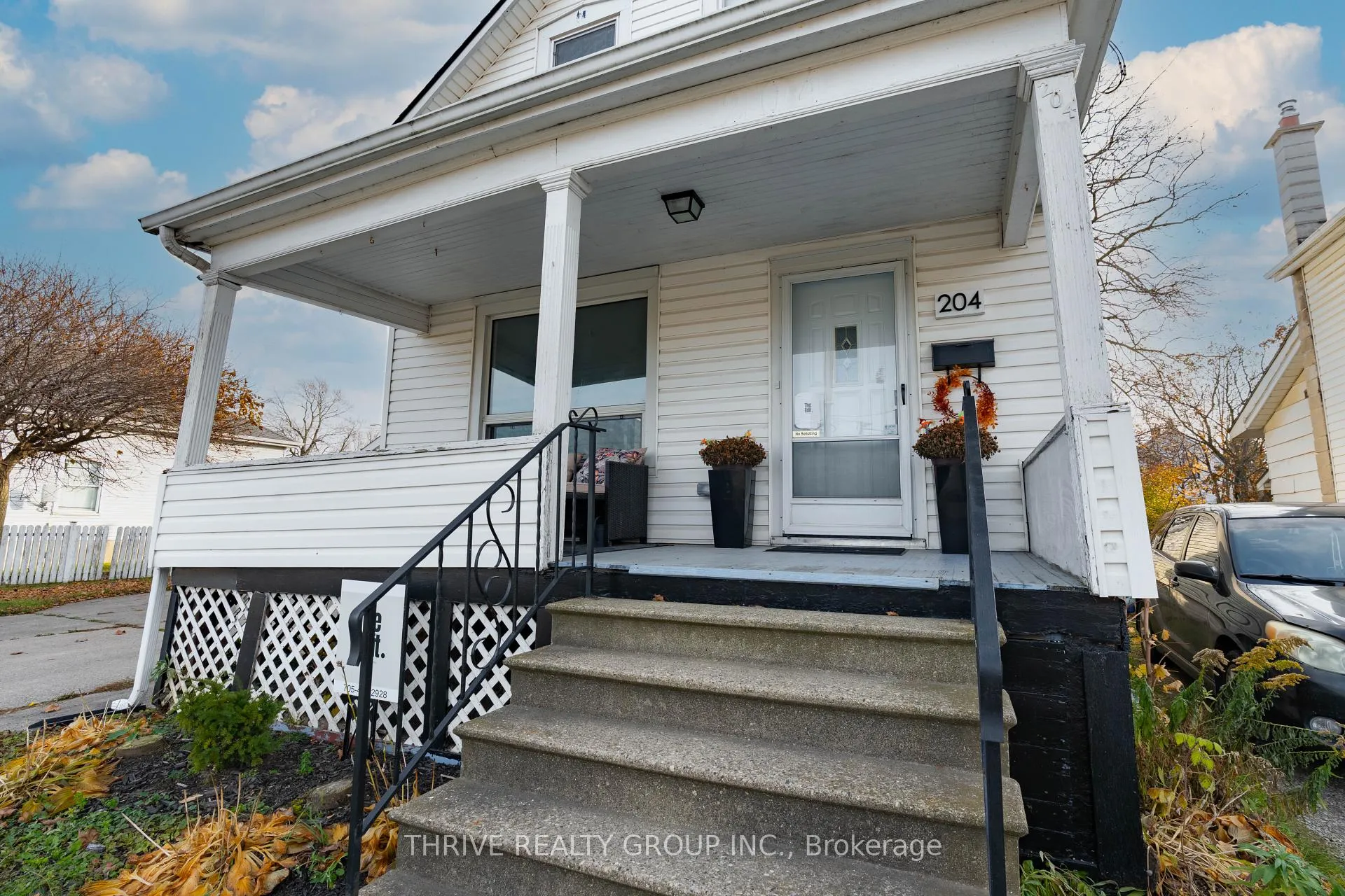 Photo 5 of 204 Wellington Street, St. Thomas — HOMEH