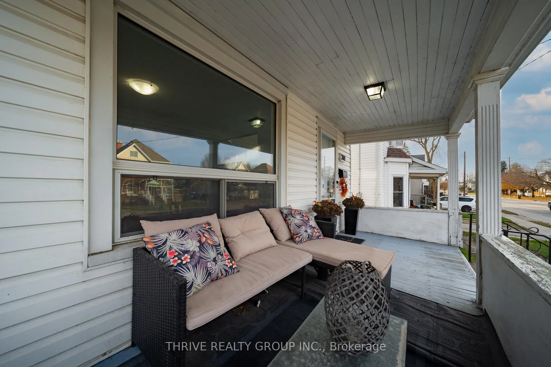 Photo 6 of 204 Wellington Street, St. Thomas — HOMEH