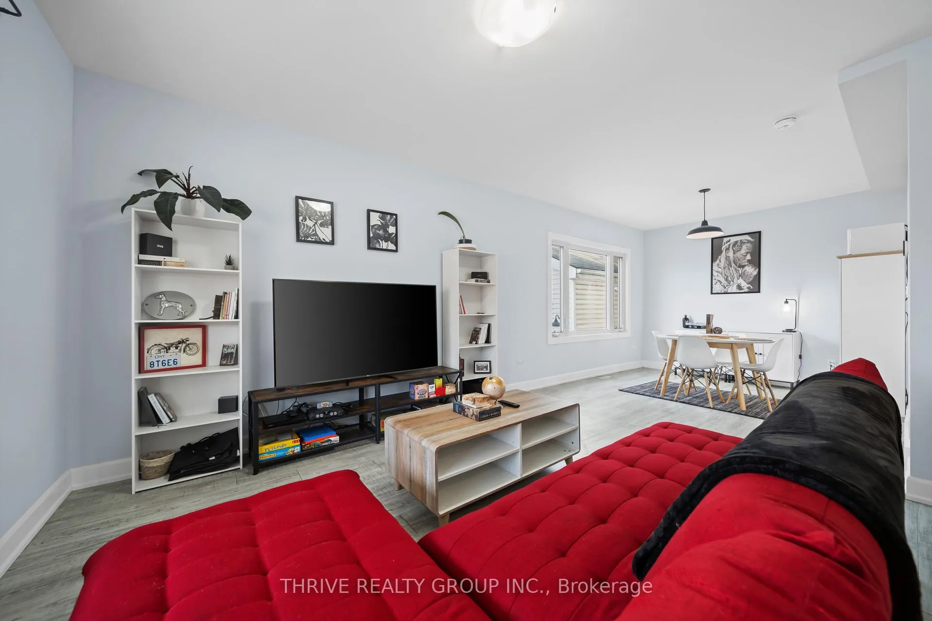 Photo 8 of 204 Wellington Street, St. Thomas — HOMEH