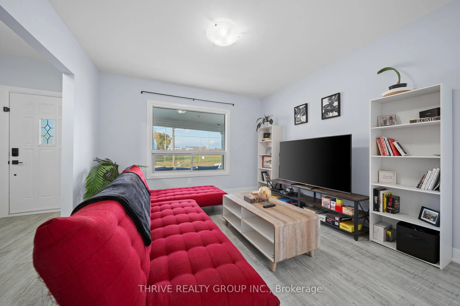 Photo 9 of 204 Wellington Street, St. Thomas — HOMEH