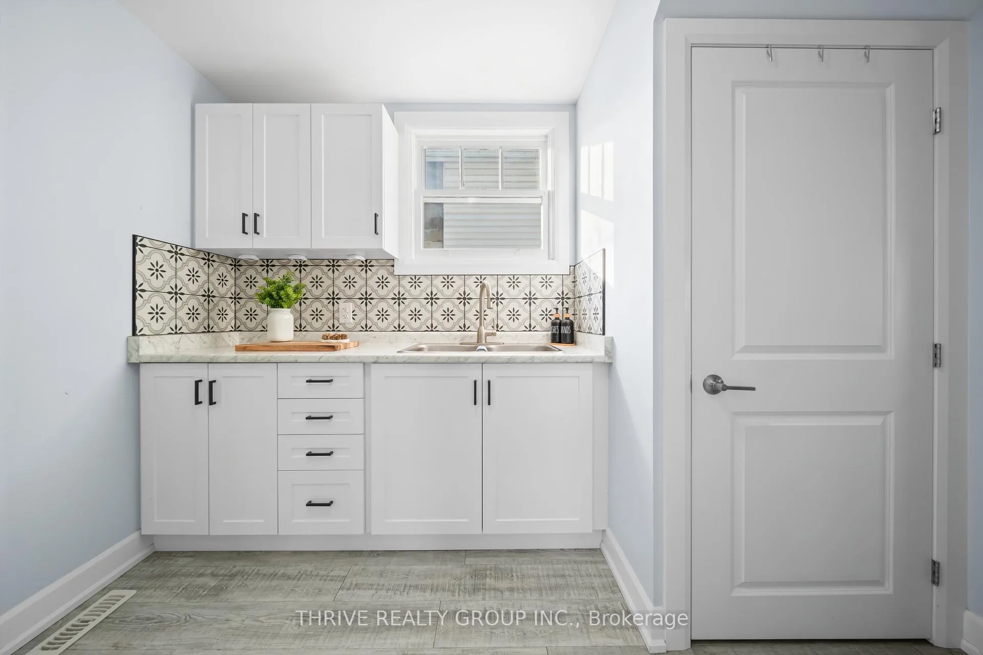 Photo 14 of 204 Wellington Street, St. Thomas — HOMEH