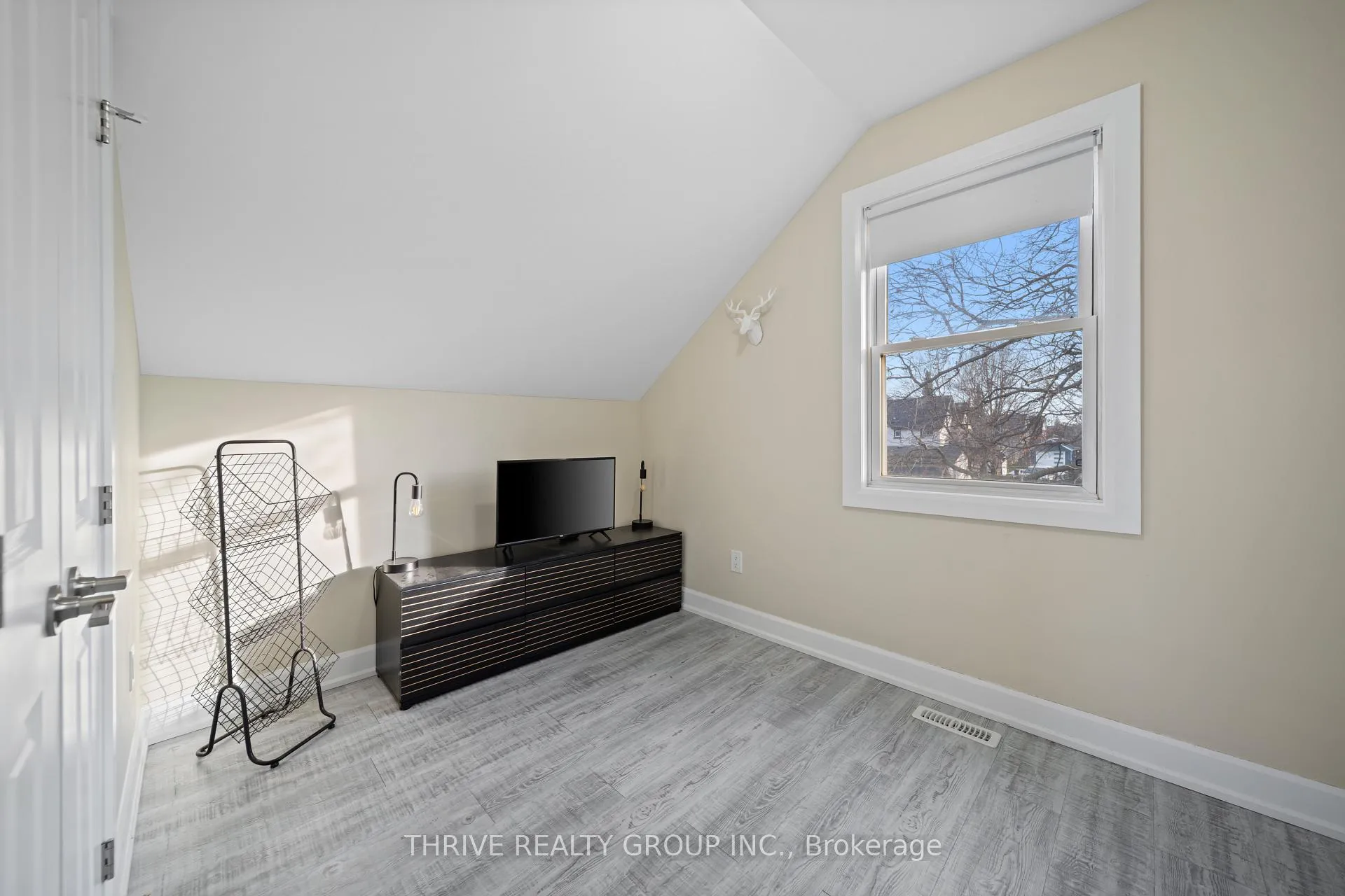 Photo 25 of 204 Wellington Street, St. Thomas — HOMEH