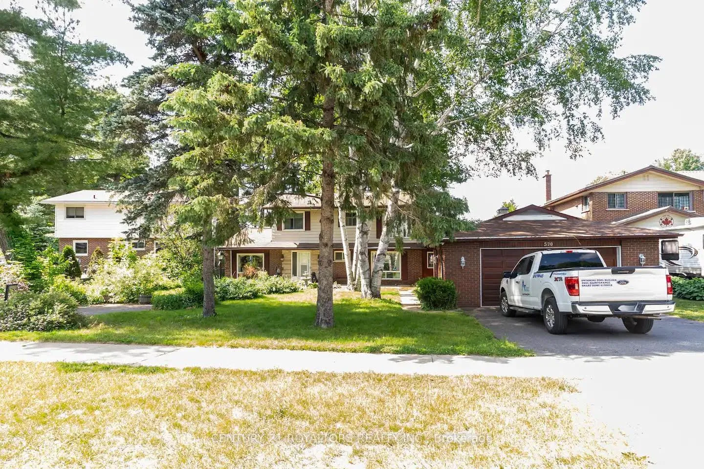 Photo 4 of 570 Phillip Street E, Gravenhurst, Muskoka (S) — HOMEH