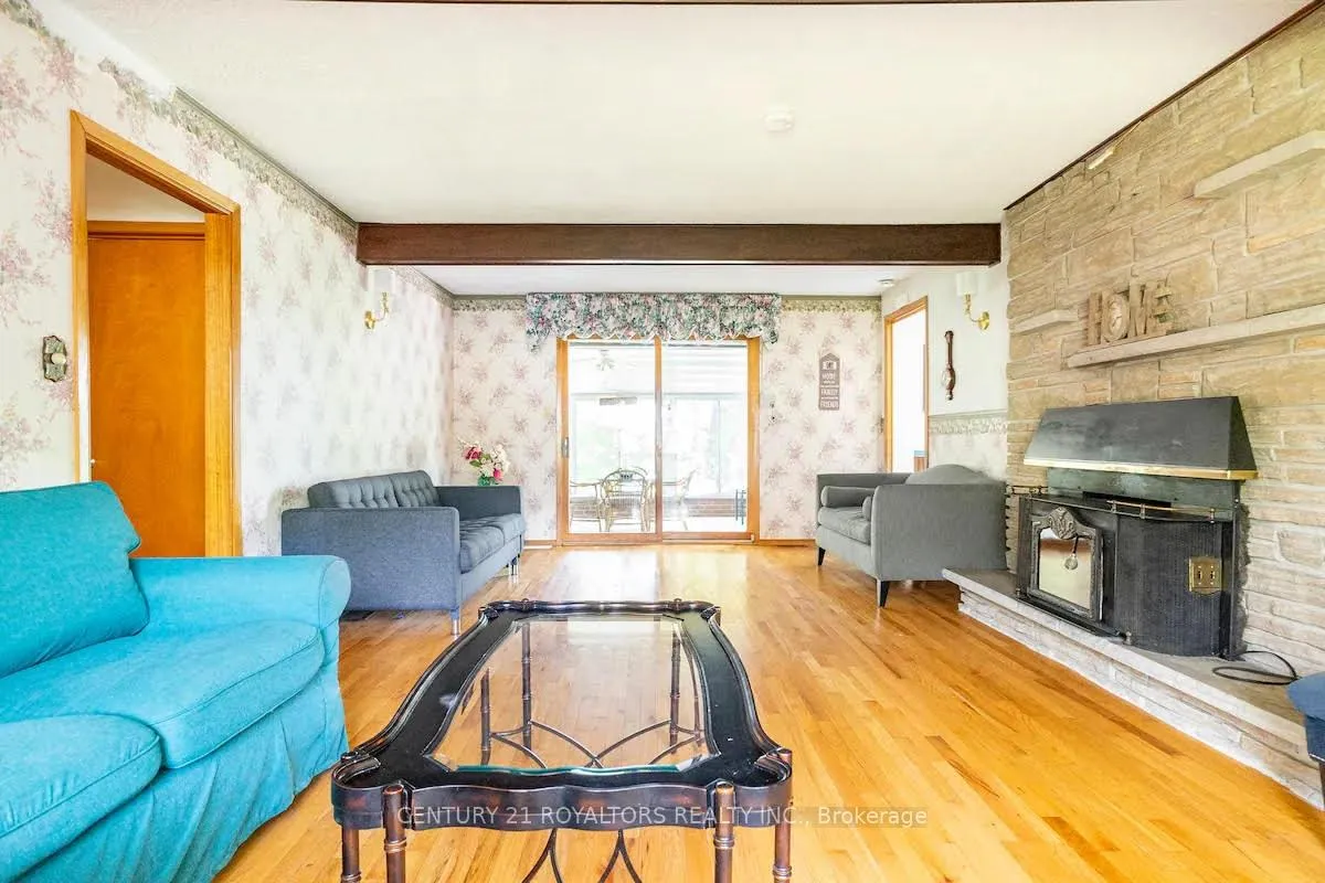 Photo 7 of 570 Phillip Street E, Gravenhurst, Muskoka (S) — HOMEH