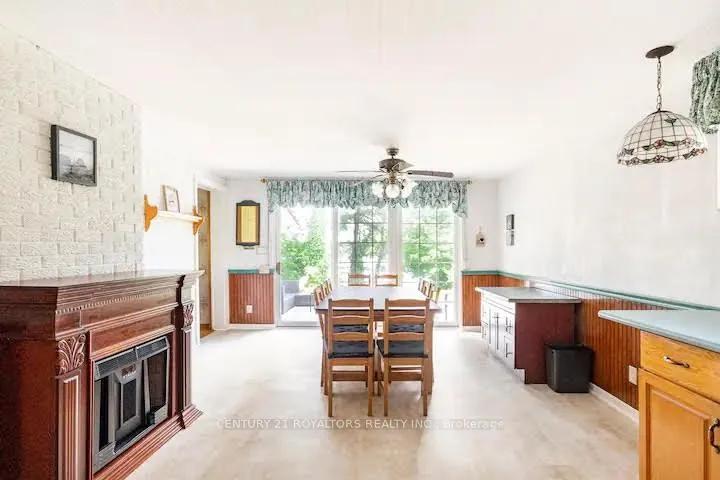 Photo 9 of 570 Phillip Street E, Gravenhurst, Muskoka (S) — HOMEH