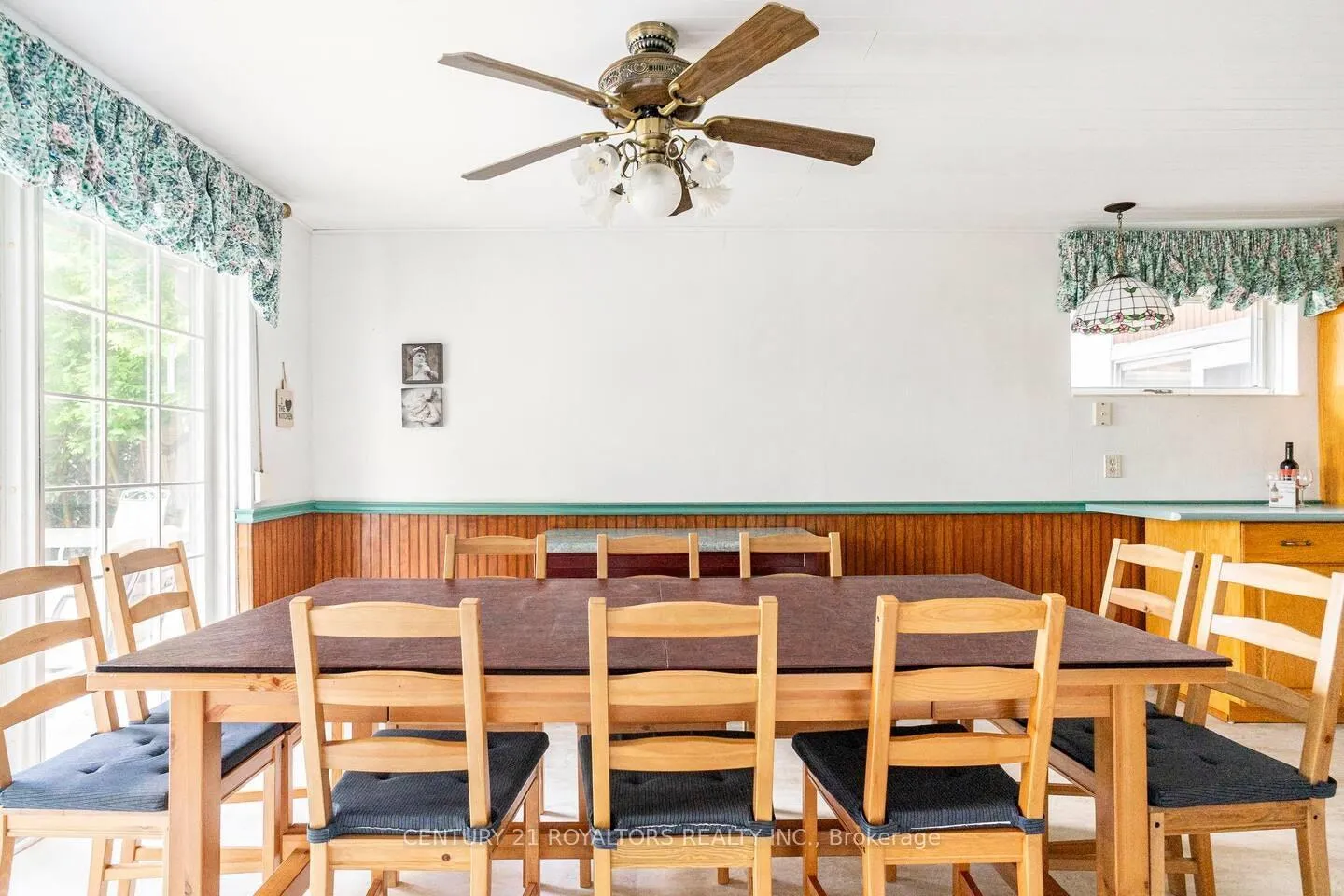 Photo 11 of 570 Phillip Street E, Gravenhurst, Muskoka (S) — HOMEH