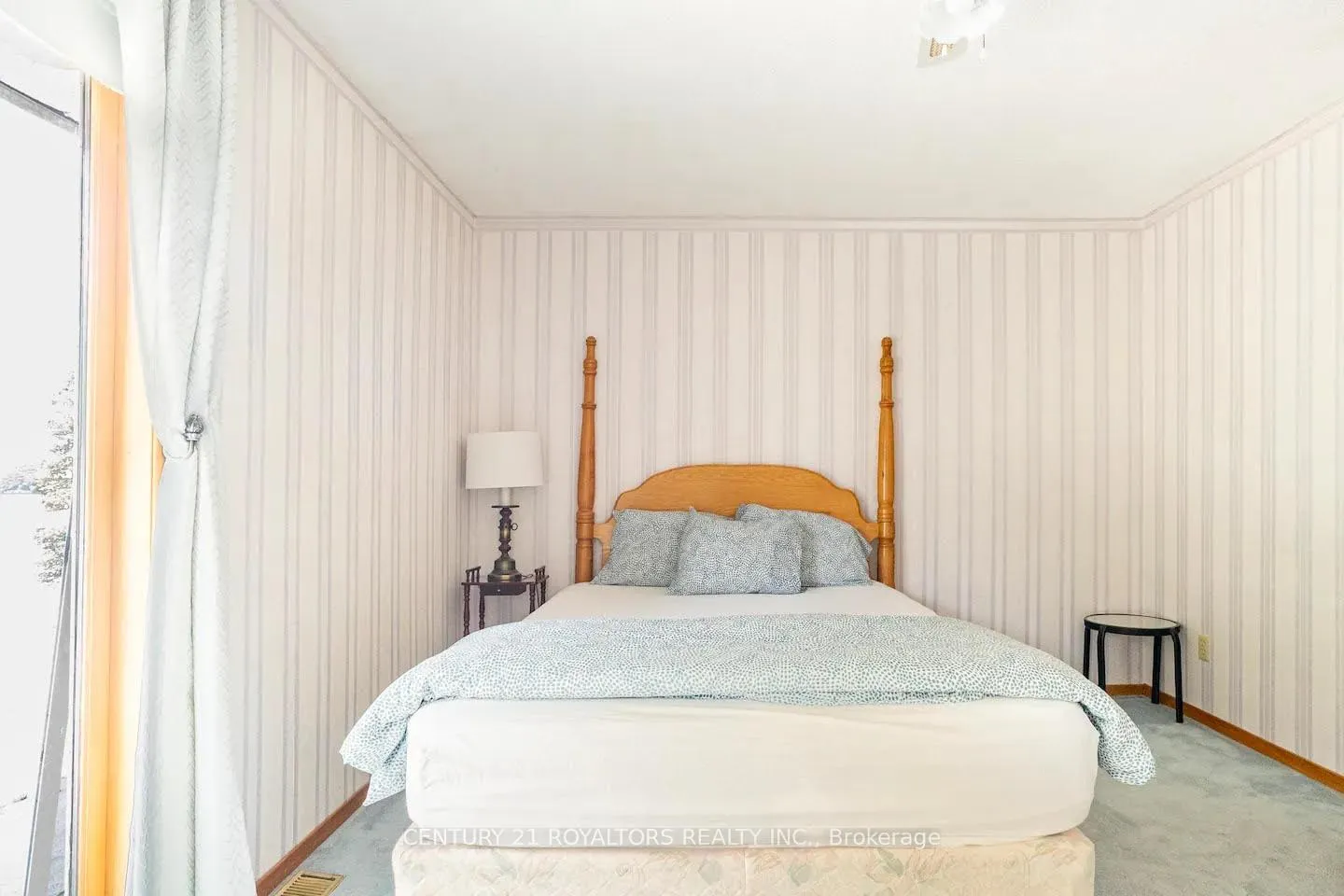 Photo 17 of 570 Phillip Street E, Gravenhurst, Muskoka (S) — HOMEH
