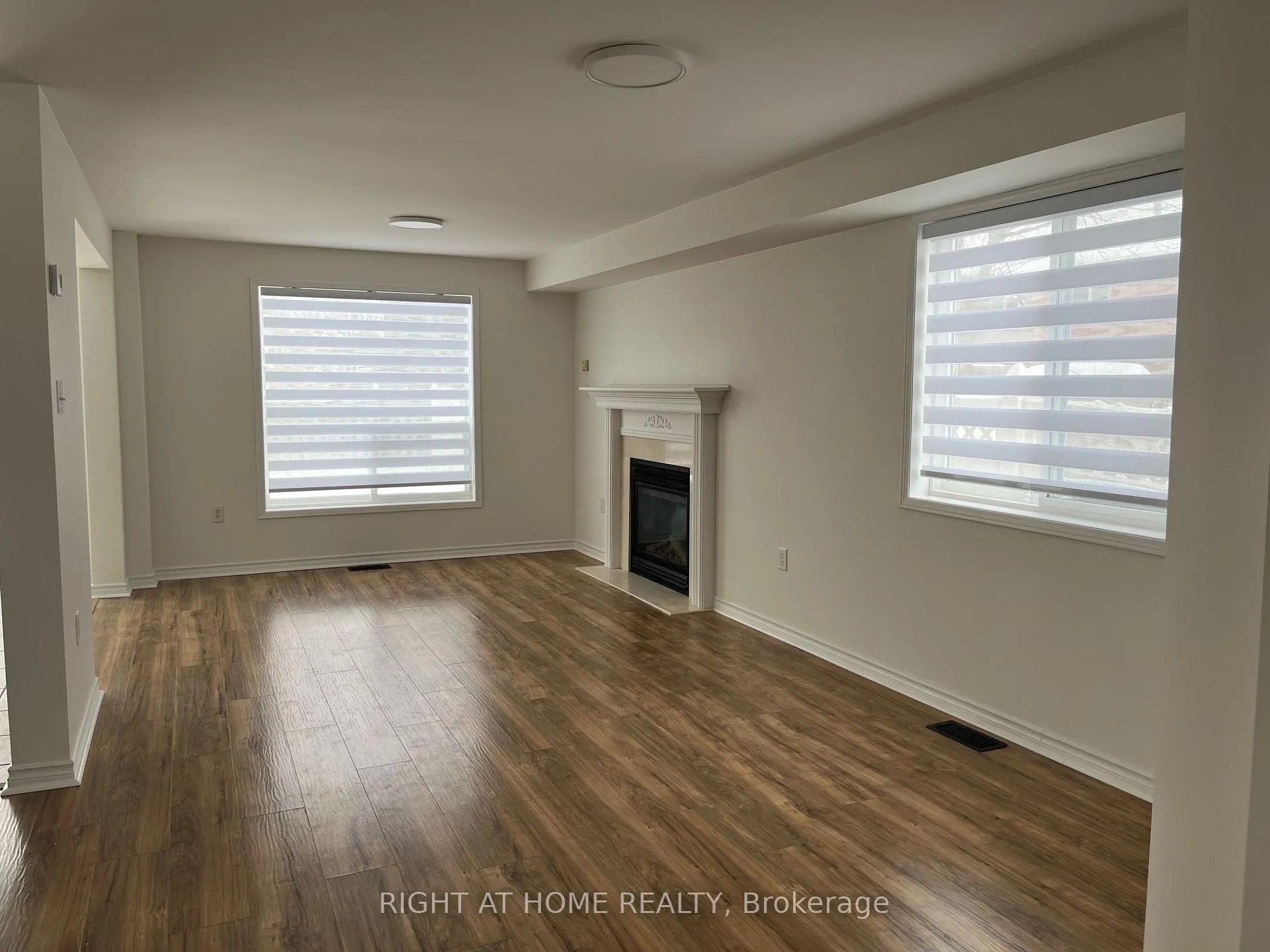 Photo 6 of 14 Downing Crescent, Barrie, Holly — HOMEH
