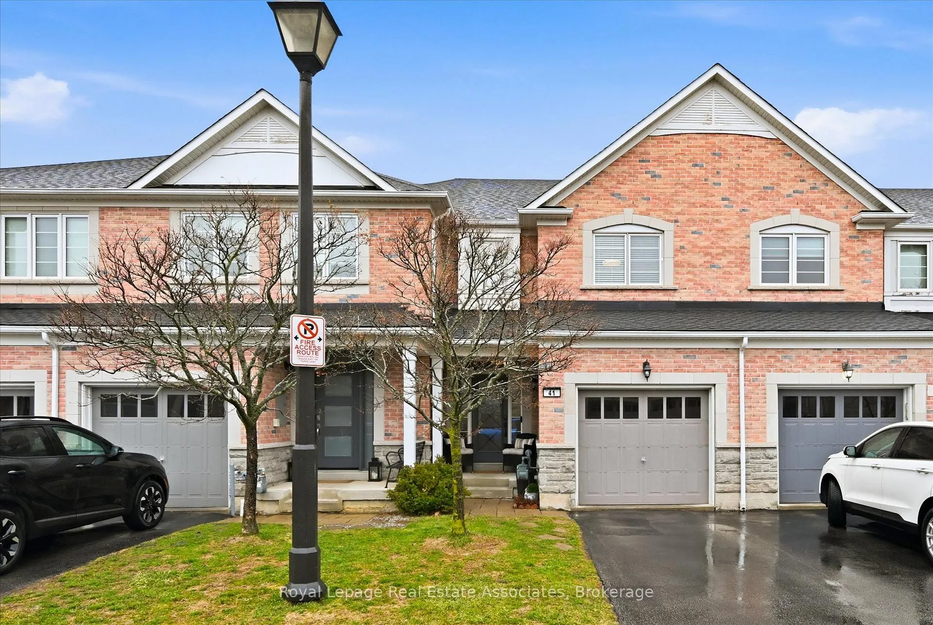 Photo 2 of Unit 41, 4241 Sarazen Drive, Burlington, Rose — HOMEH