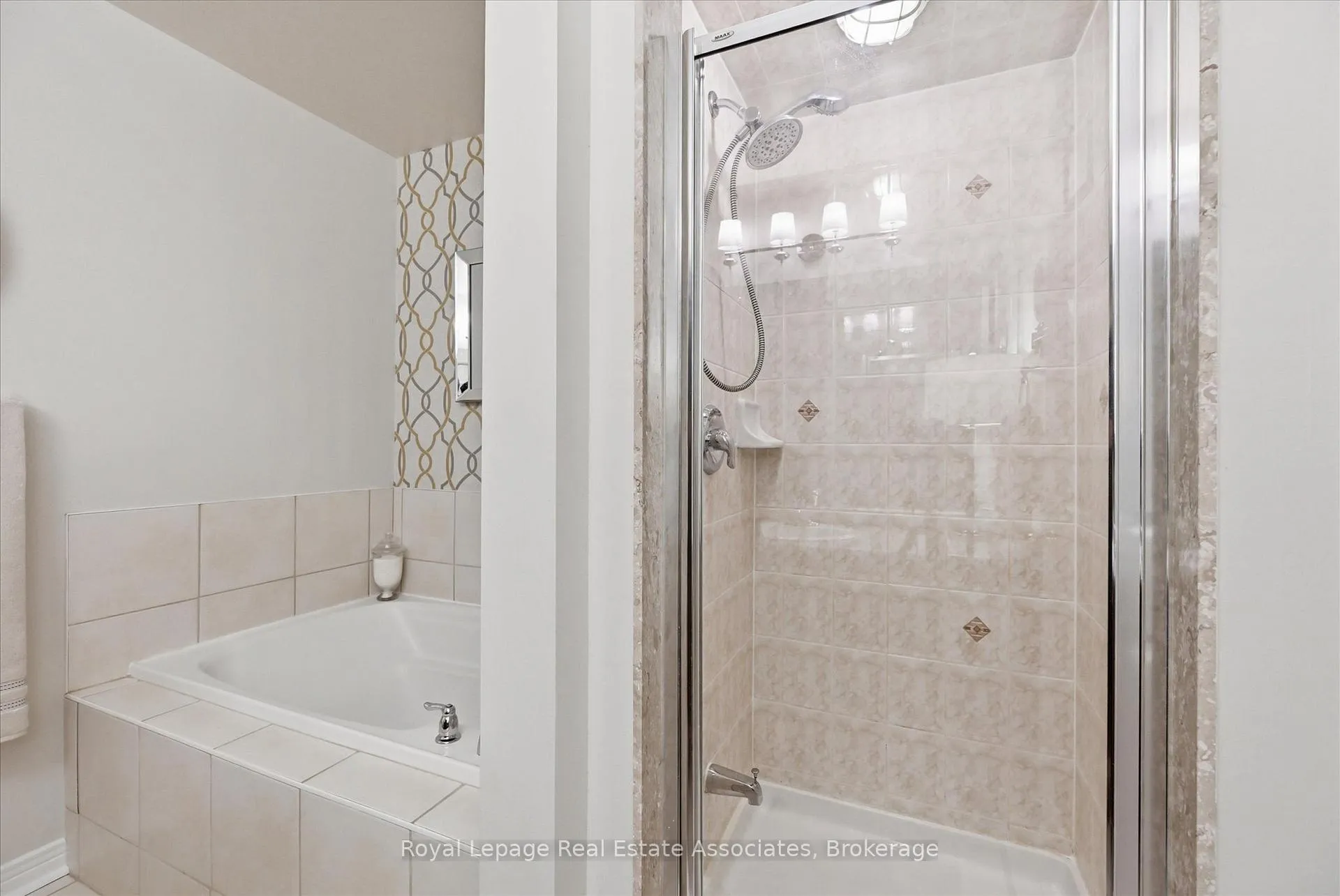 Photo 28 of Unit 41, 4241 Sarazen Drive, Burlington, Rose — HOMEH