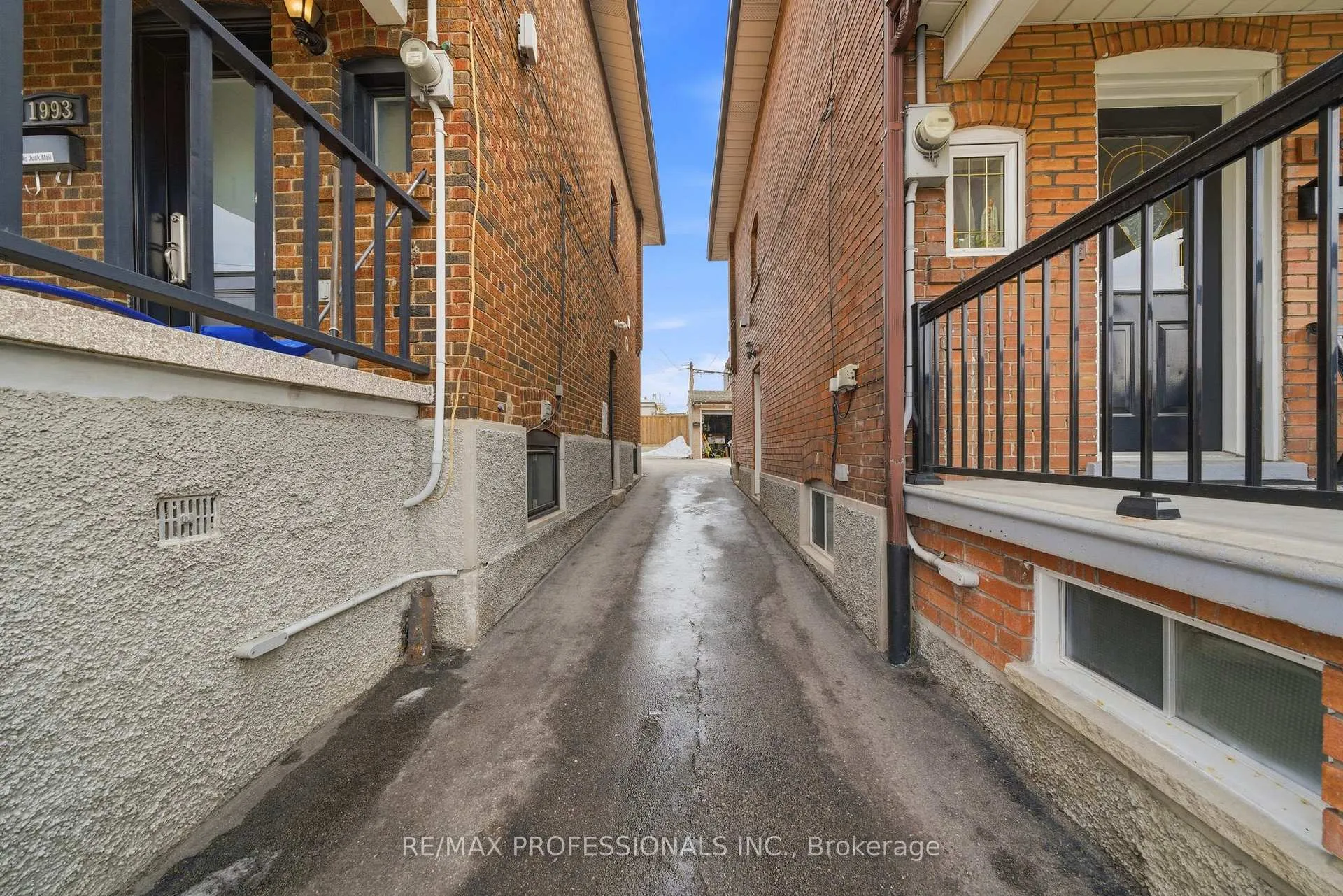 Photo 2 of 1993 Dufferin Street, Toronto, Oakwood Village — HOMEH