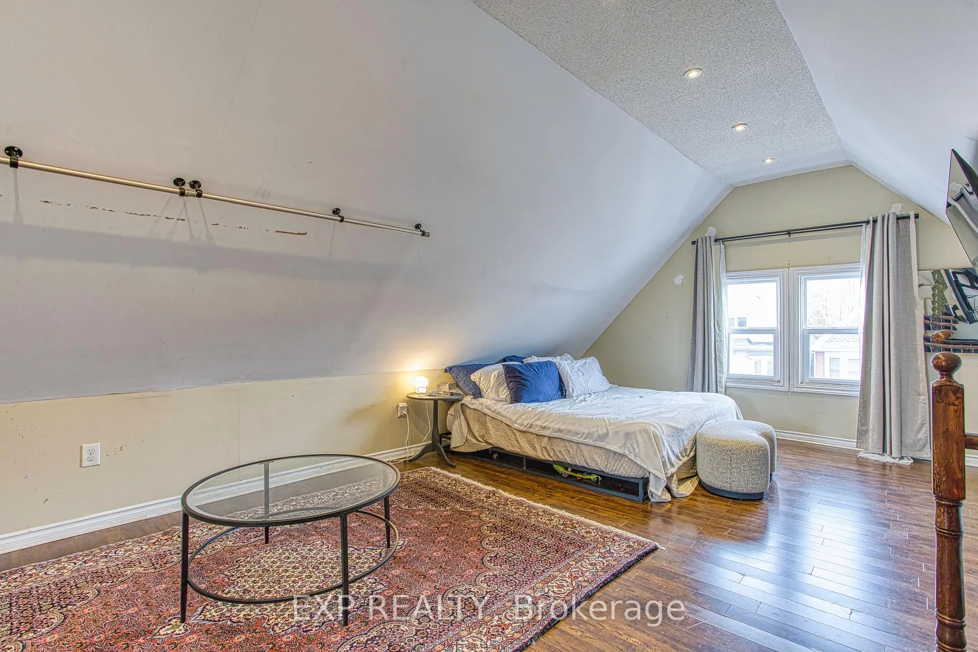 Photo 25 of 20 Senator Avenue, Hamilton, Stipley — HOMEH