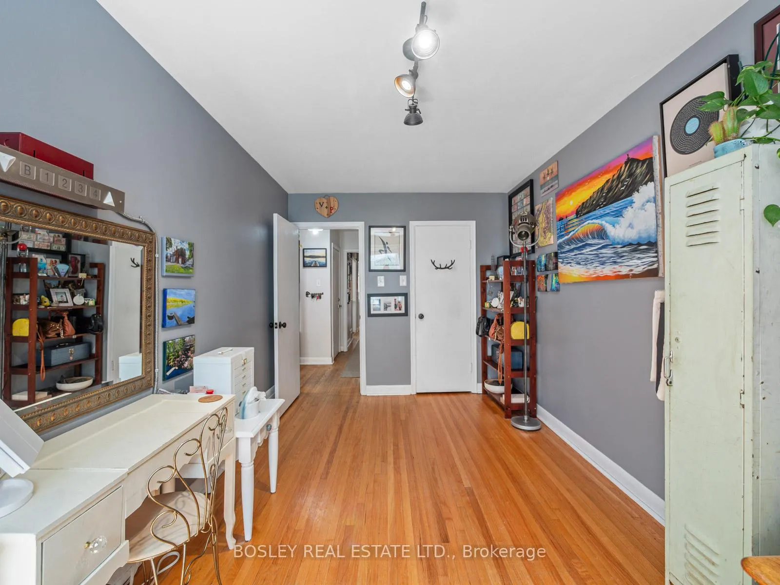 Photo 15 of 9 Love Crescent, Toronto, East End-Danforth — HOMEH
