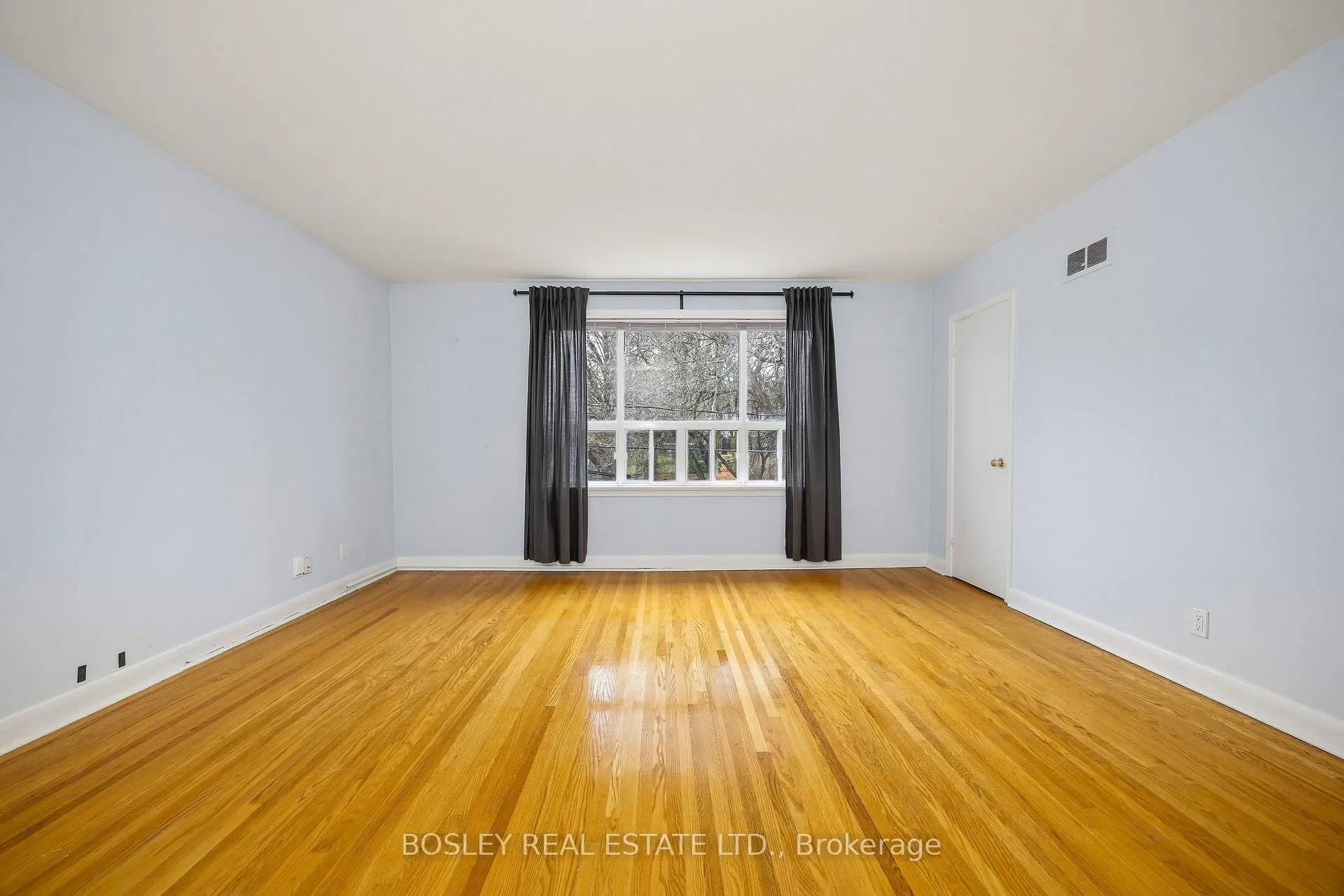 Photo 19 of 9 Love Crescent, Toronto, East End-Danforth — HOMEH
