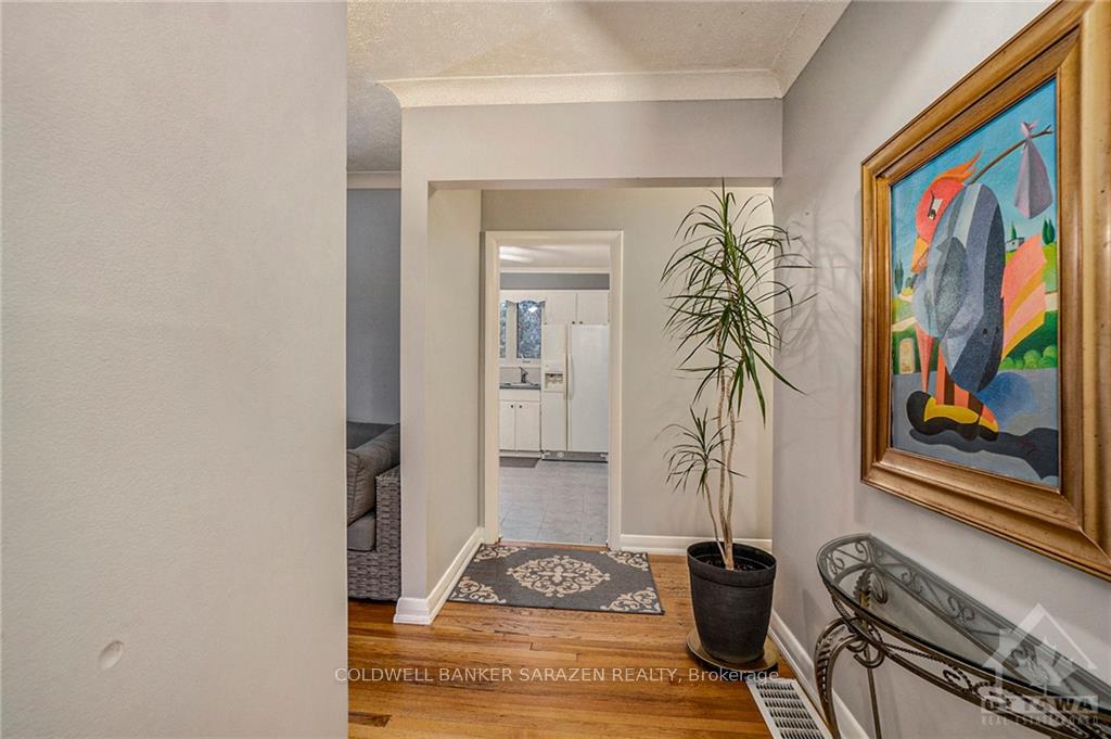Photo 7 of 93 Harris Place, Ottawa, Meadowlands/St. Claire Gardens — HOMEH