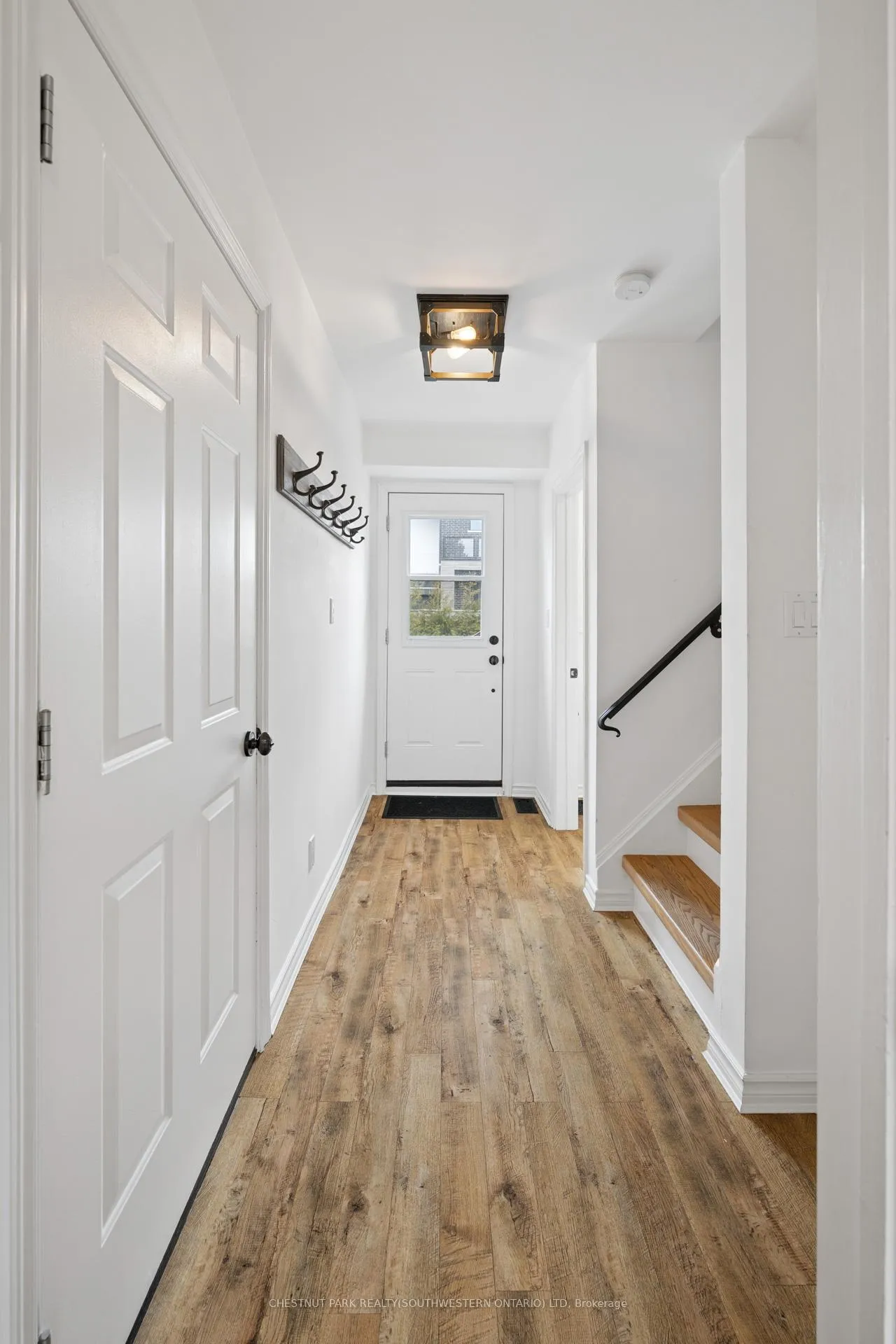 Photo 22 of 19 Douglas Road, Hamilton, Ancaster — HOMEH