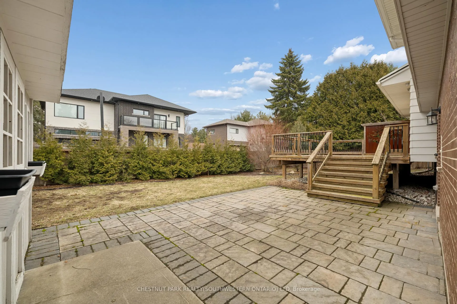 Photo 35 of 19 Douglas Road, Hamilton, Ancaster — HOMEH