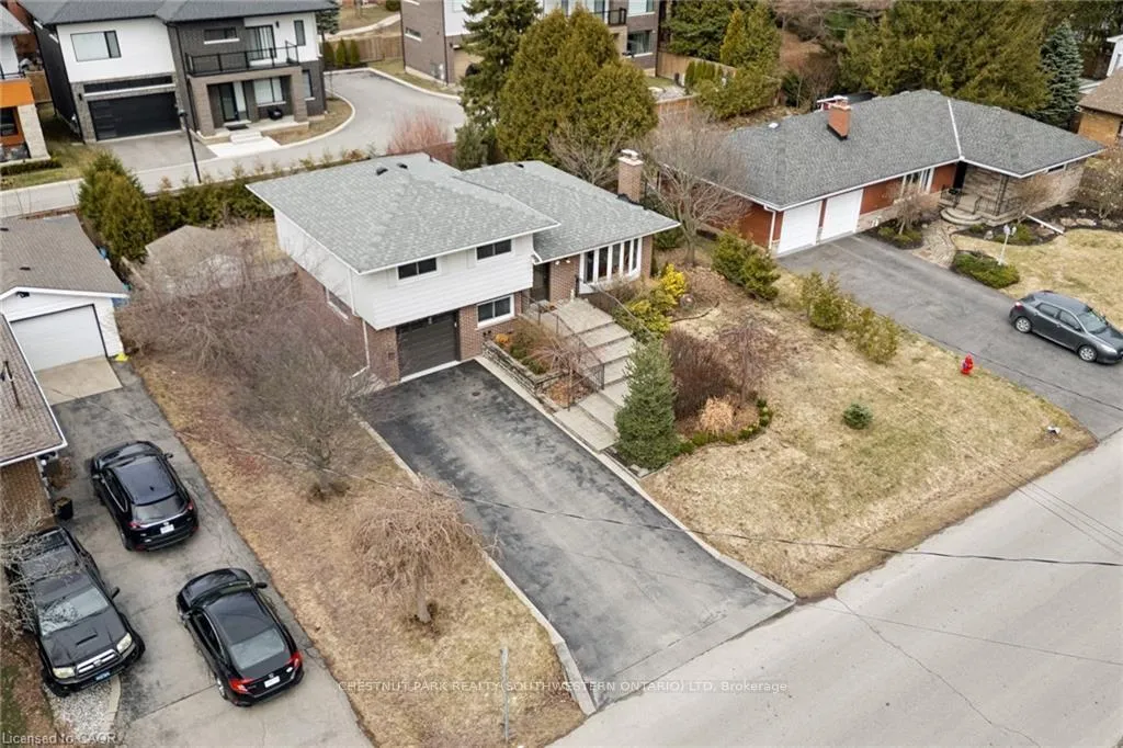 Photo 36 of 19 Douglas Road, Hamilton, Ancaster — HOMEH