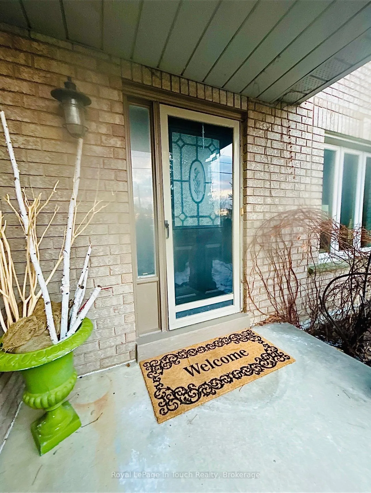 Photo 2 of 153 Ferndale Drive S, Barrie, Ardagh — HOMEH
