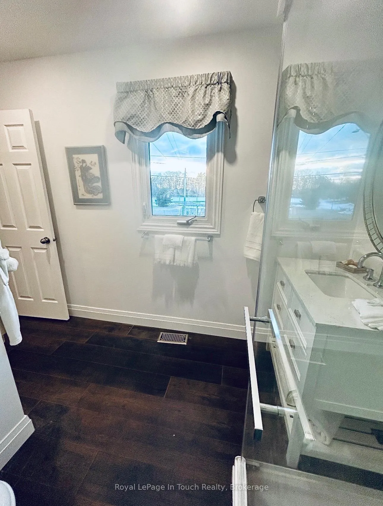 Photo 22 of 153 Ferndale Drive S, Barrie, Ardagh — HOMEH