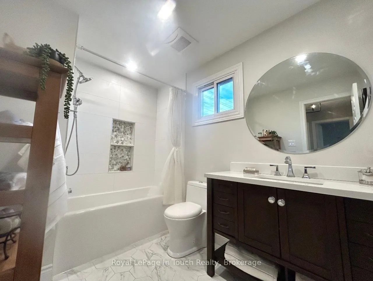 Photo 28 of 153 Ferndale Drive S, Barrie, Ardagh — HOMEH