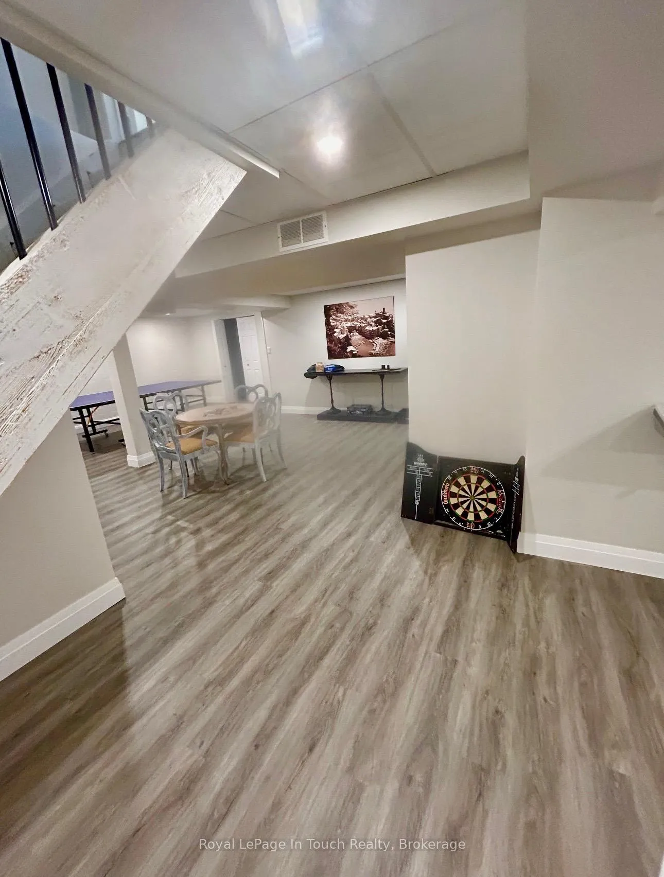 Photo 30 of 153 Ferndale Drive S, Barrie, Ardagh — HOMEH