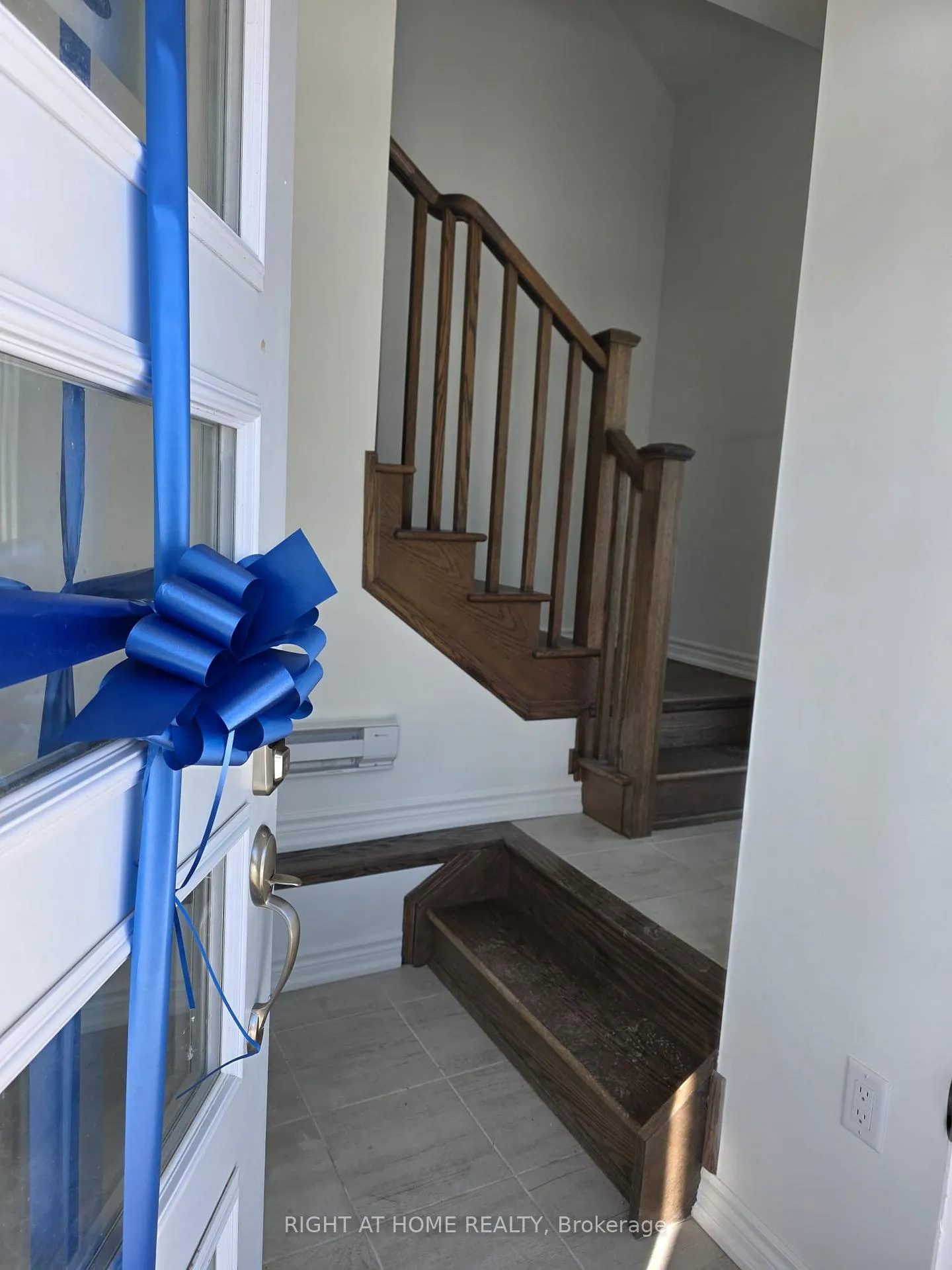Photo 1 of 84 Yorkshire Drive, Barrie, Rural Barrie Southeast — HOMEH