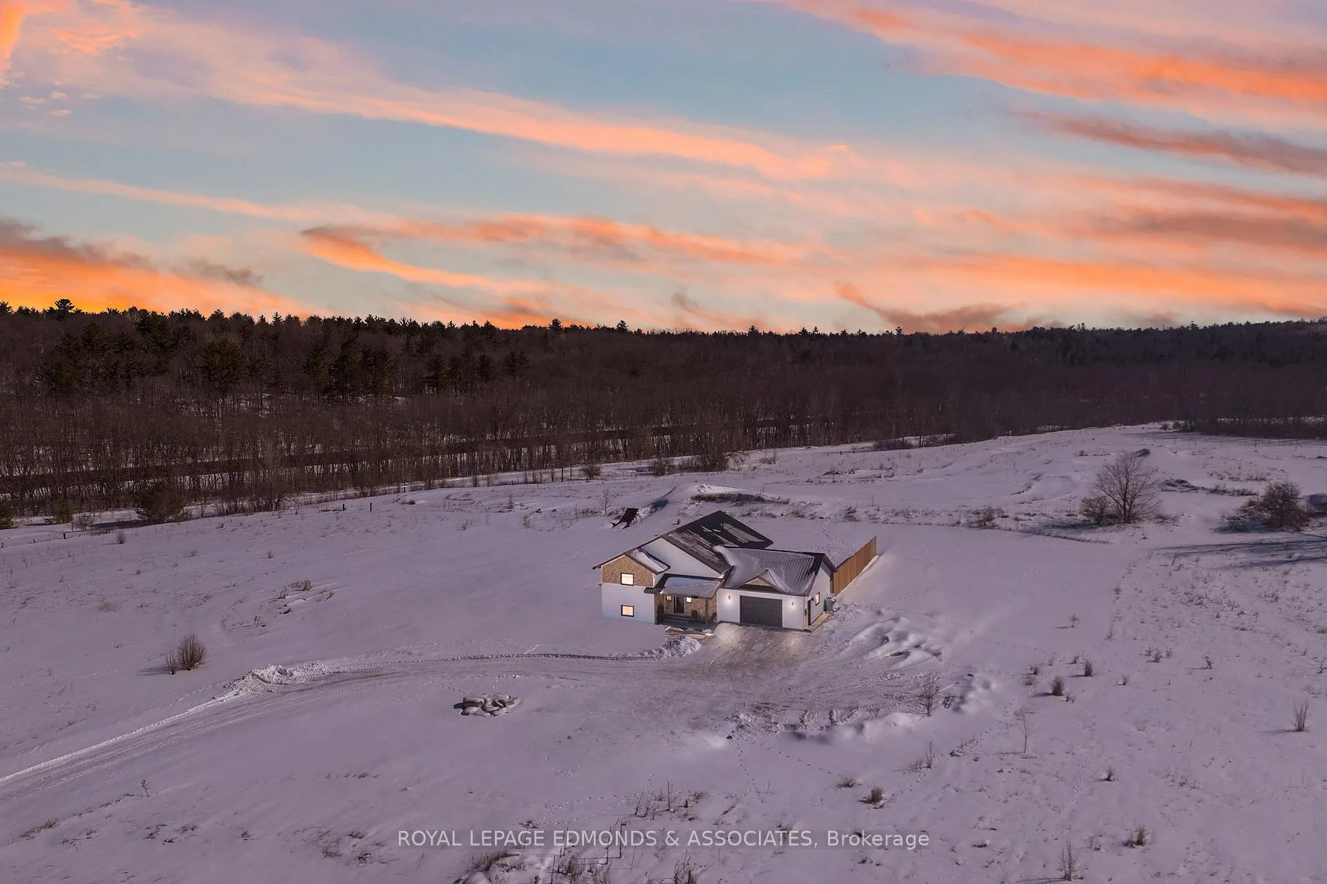 Photo 1 of 1097 Sutherland Road, Whitewater Region, Whitewater Region — HOMEH