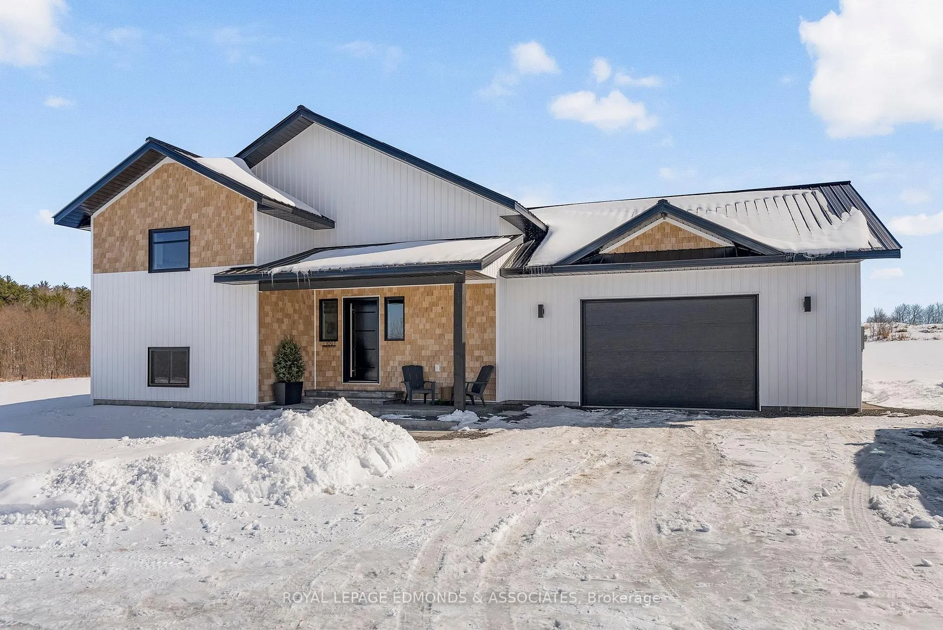 Photo 4 of 1097 Sutherland Road, Whitewater Region, Whitewater Region — HOMEH