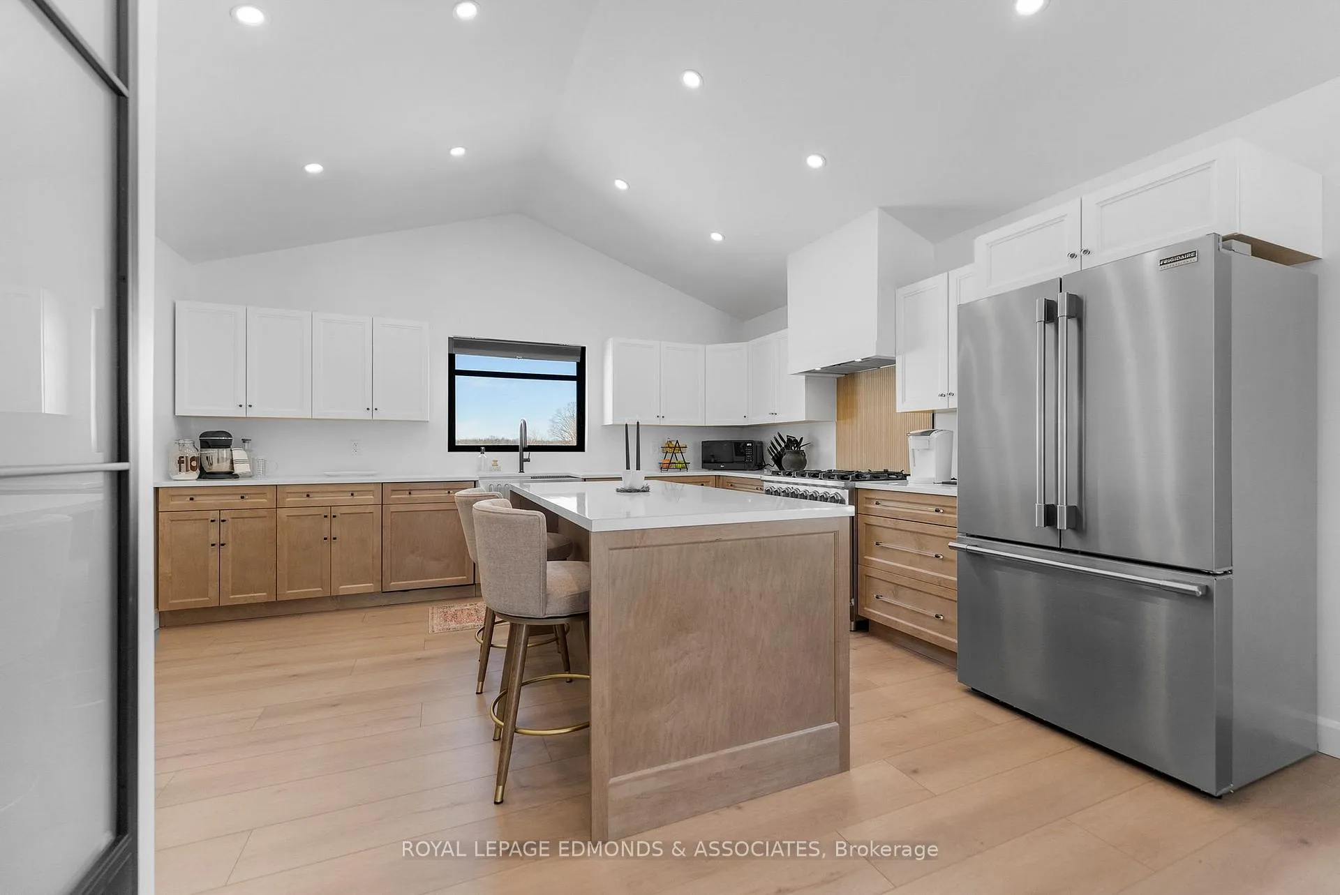Photo 9 of 1097 Sutherland Road, Whitewater Region, Whitewater Region — HOMEH