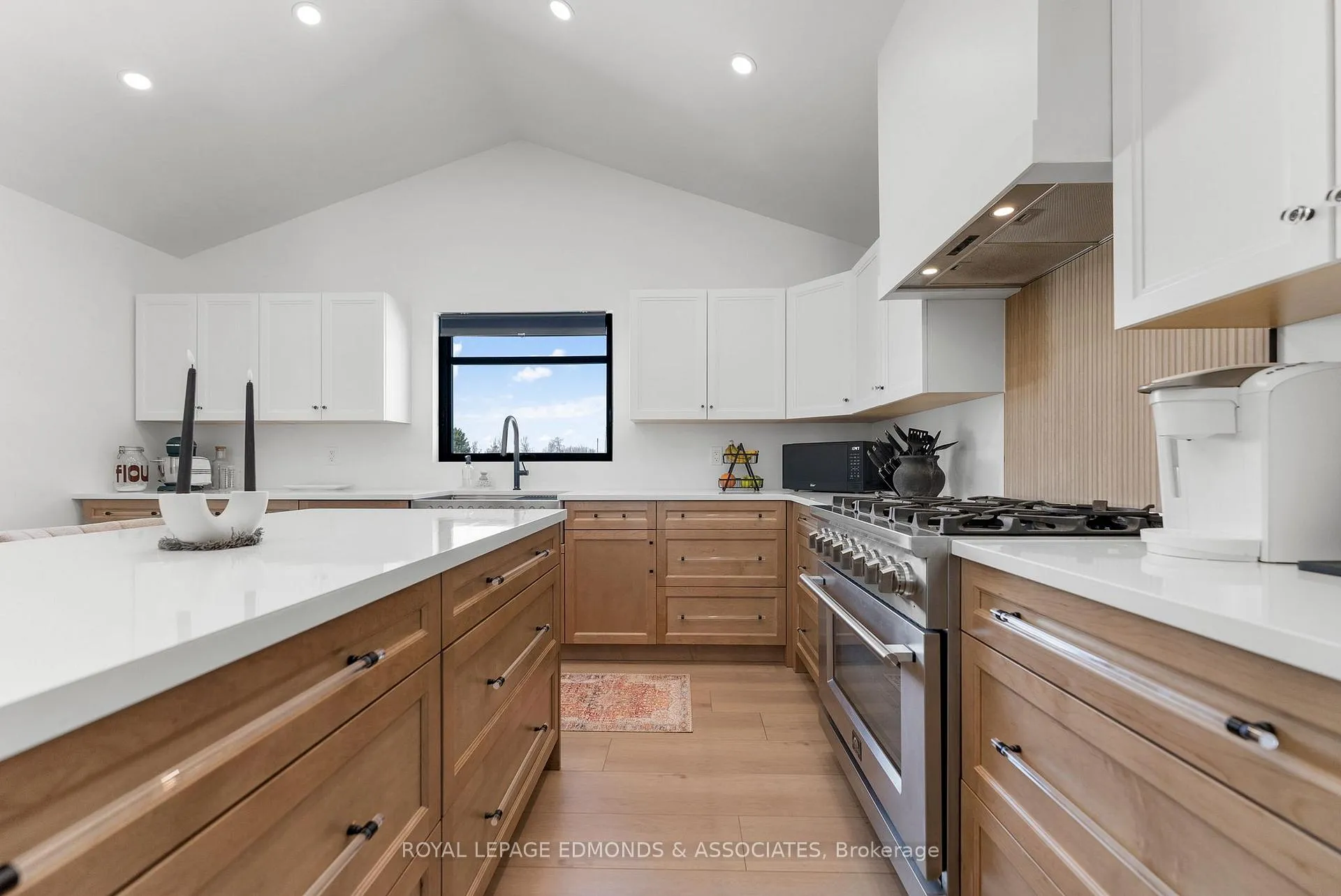 Photo 10 of 1097 Sutherland Road, Whitewater Region, Whitewater Region — HOMEH