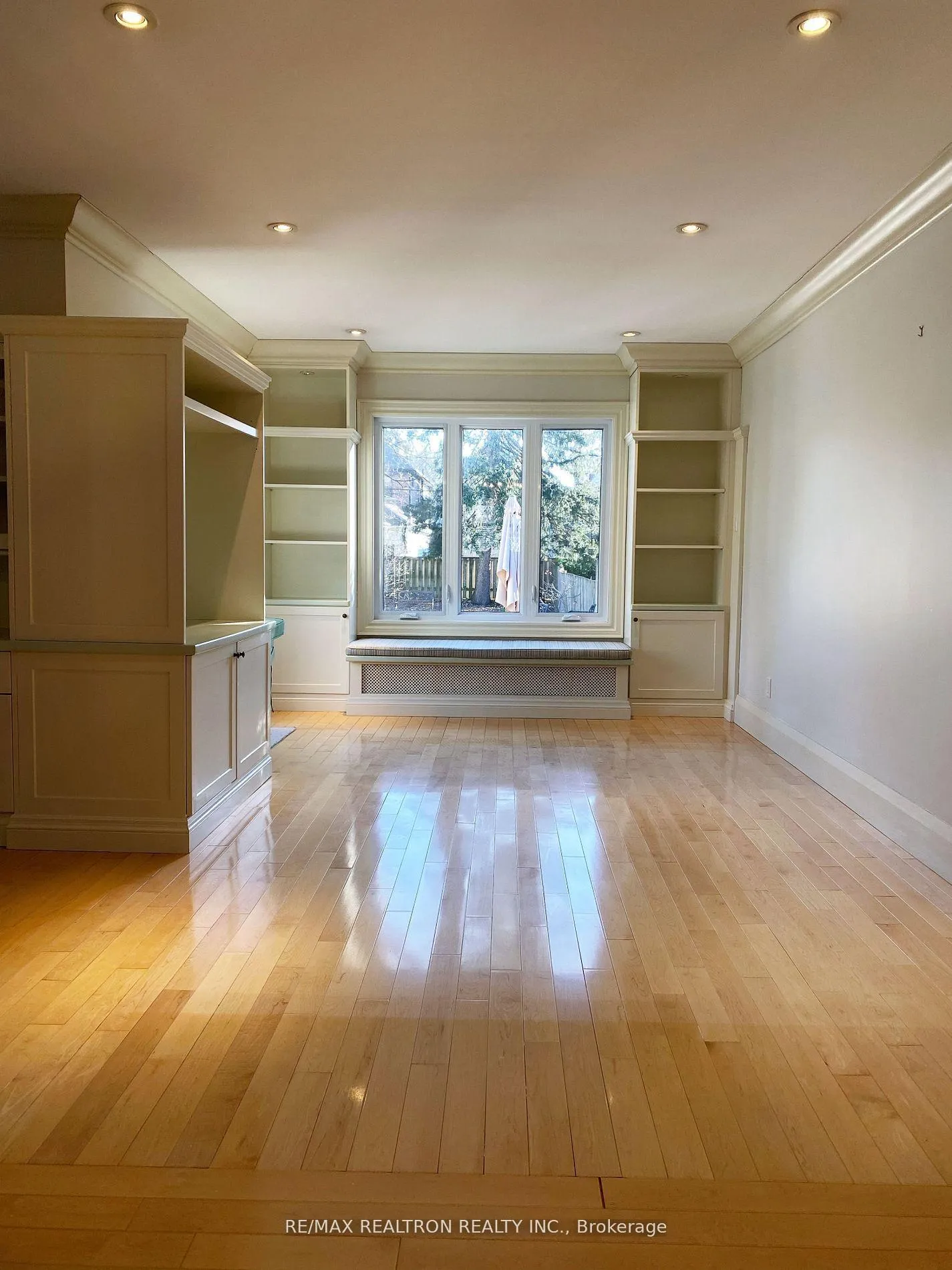 Photo 6 of 225 Glenview Avenue, Toronto, Lawrence Park South — HOMEH