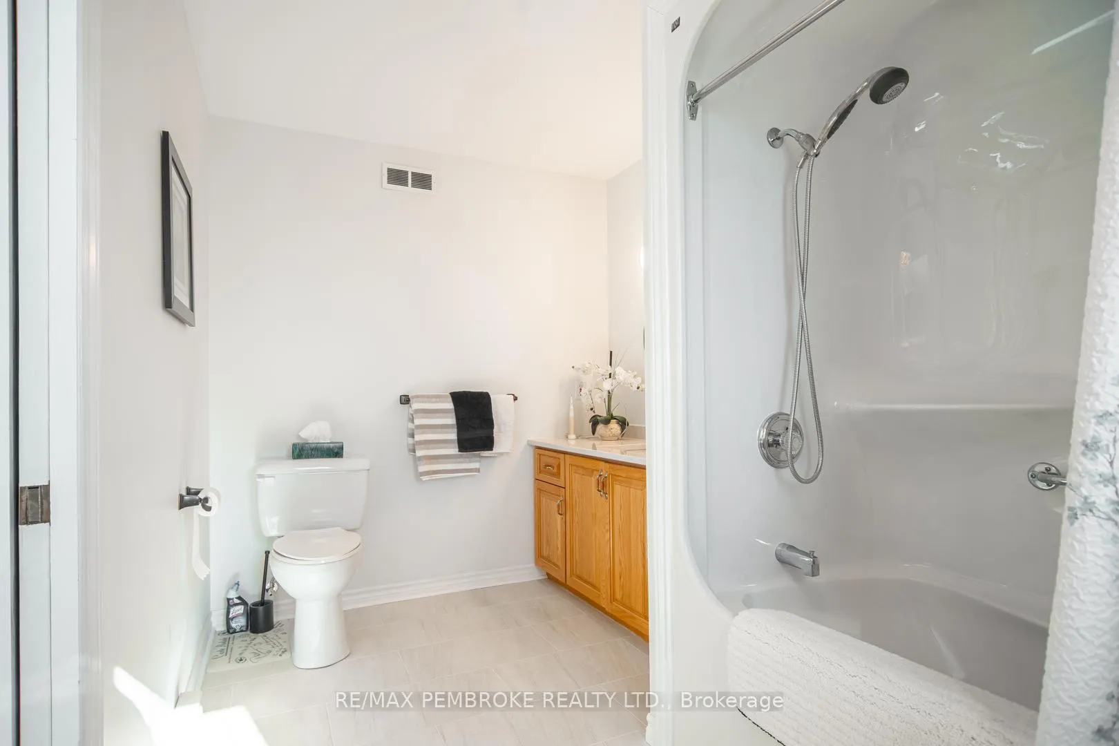 Photo 19 of 529 Angus Campbell Drive, Pembroke — HOMEH