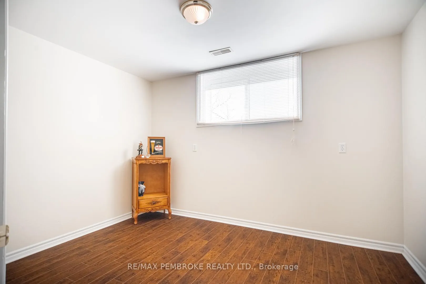 Photo 32 of 529 Angus Campbell Drive, Pembroke — HOMEH