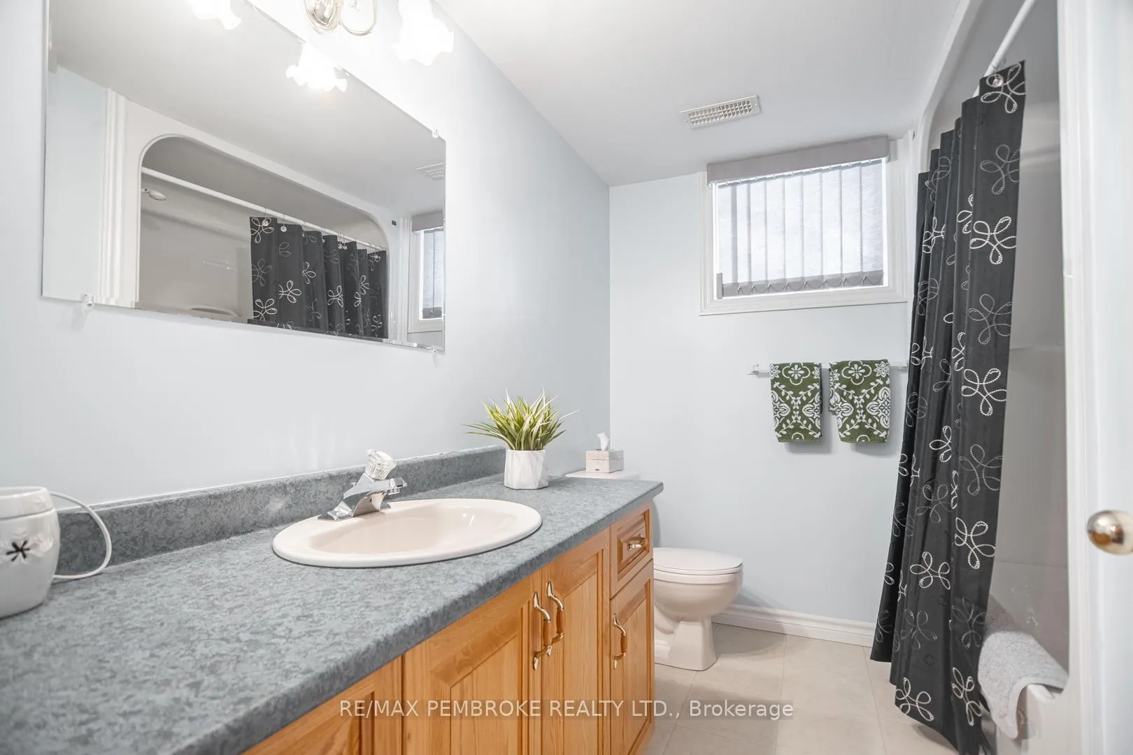 Photo 34 of 529 Angus Campbell Drive, Pembroke — HOMEH