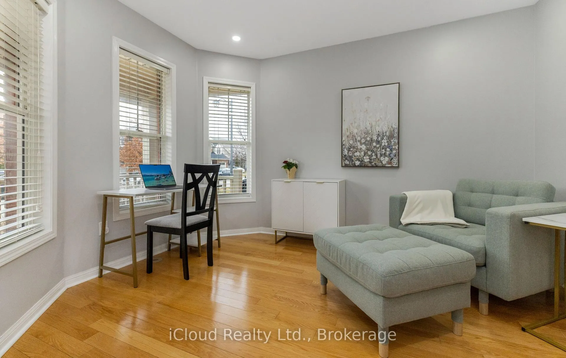 Photo 6 of 935 Vickerman Way, Milton, Coates — HOMEH