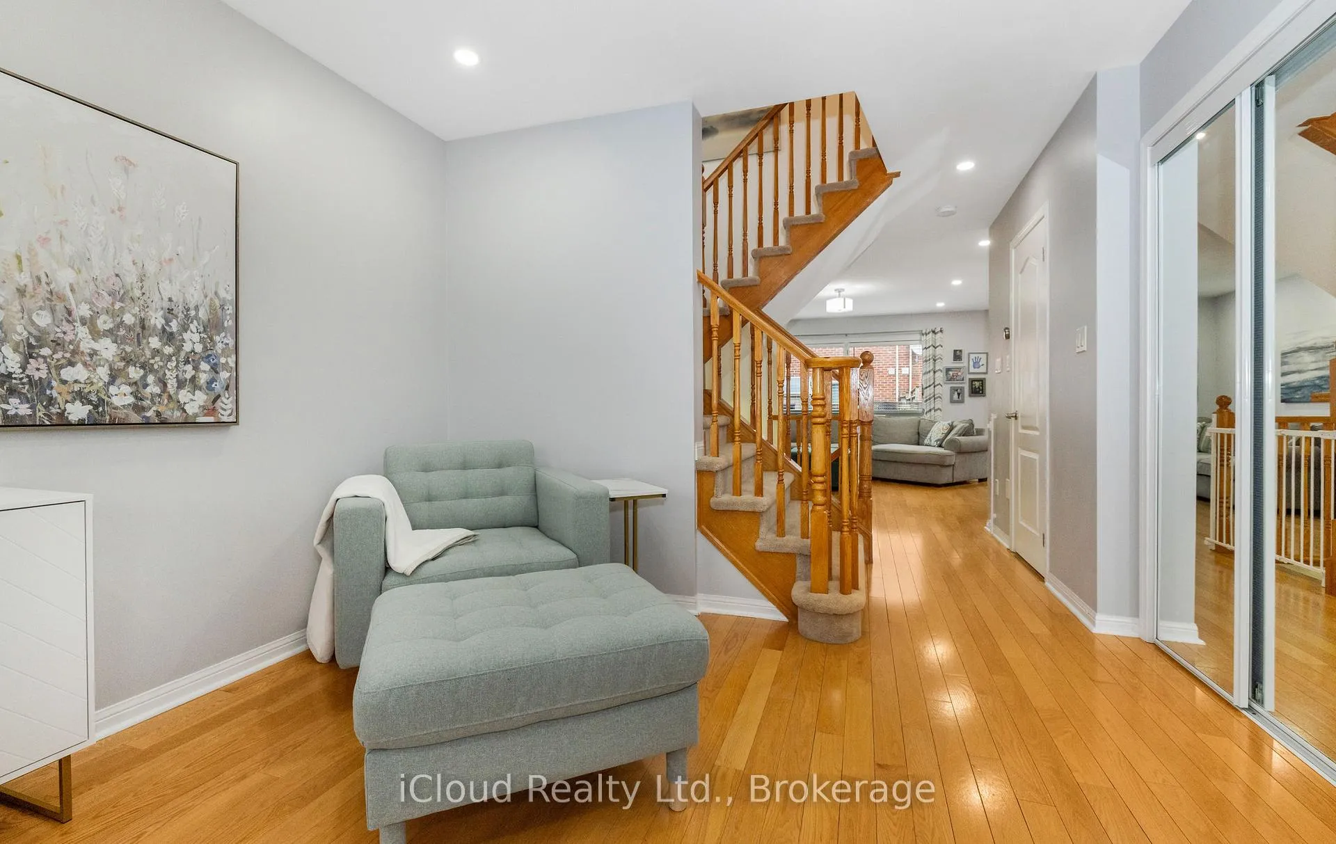 Photo 8 of 935 Vickerman Way, Milton, Coates — HOMEH