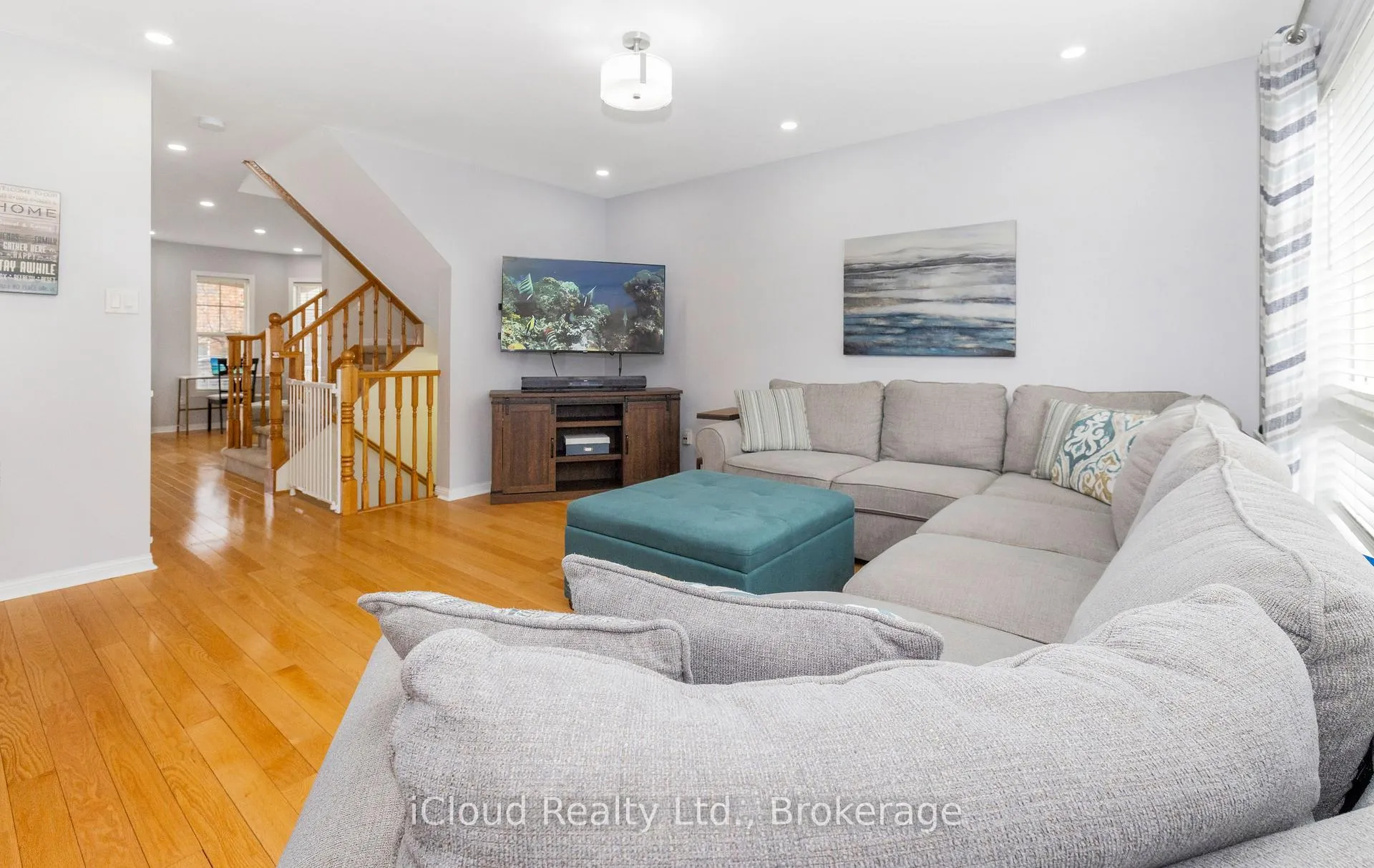 Photo 11 of 935 Vickerman Way, Milton, Coates — HOMEH