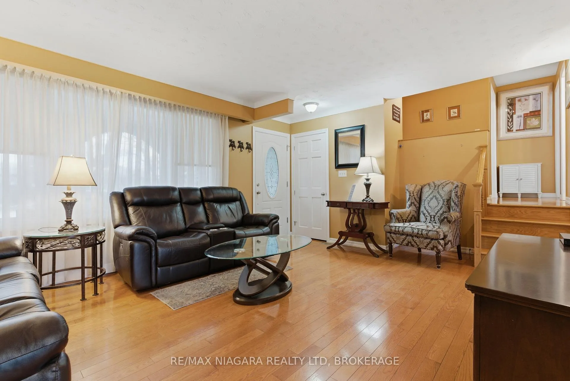 Photo 5 of 57 Meredith Drive, St. Catharines, Carlton/Bunting — HOMEH