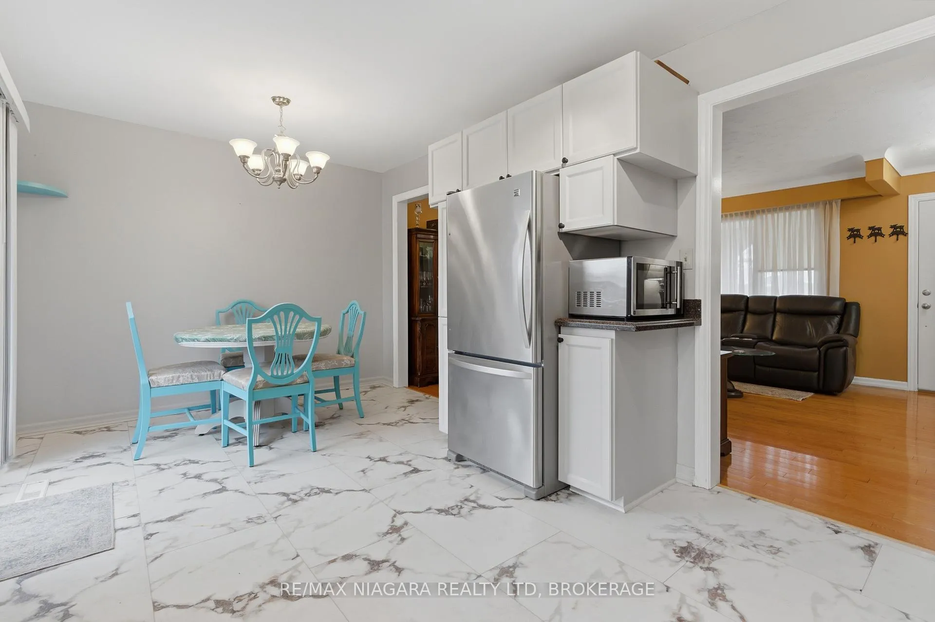Photo 9 of 57 Meredith Drive, St. Catharines, Carlton/Bunting — HOMEH