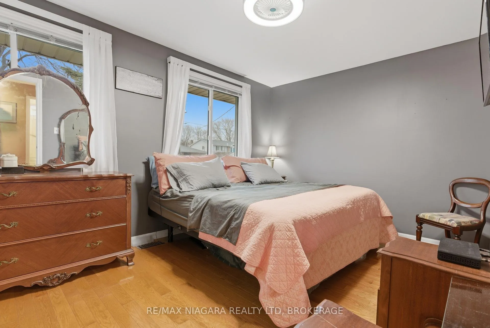 Photo 10 of 57 Meredith Drive, St. Catharines, Carlton/Bunting — HOMEH