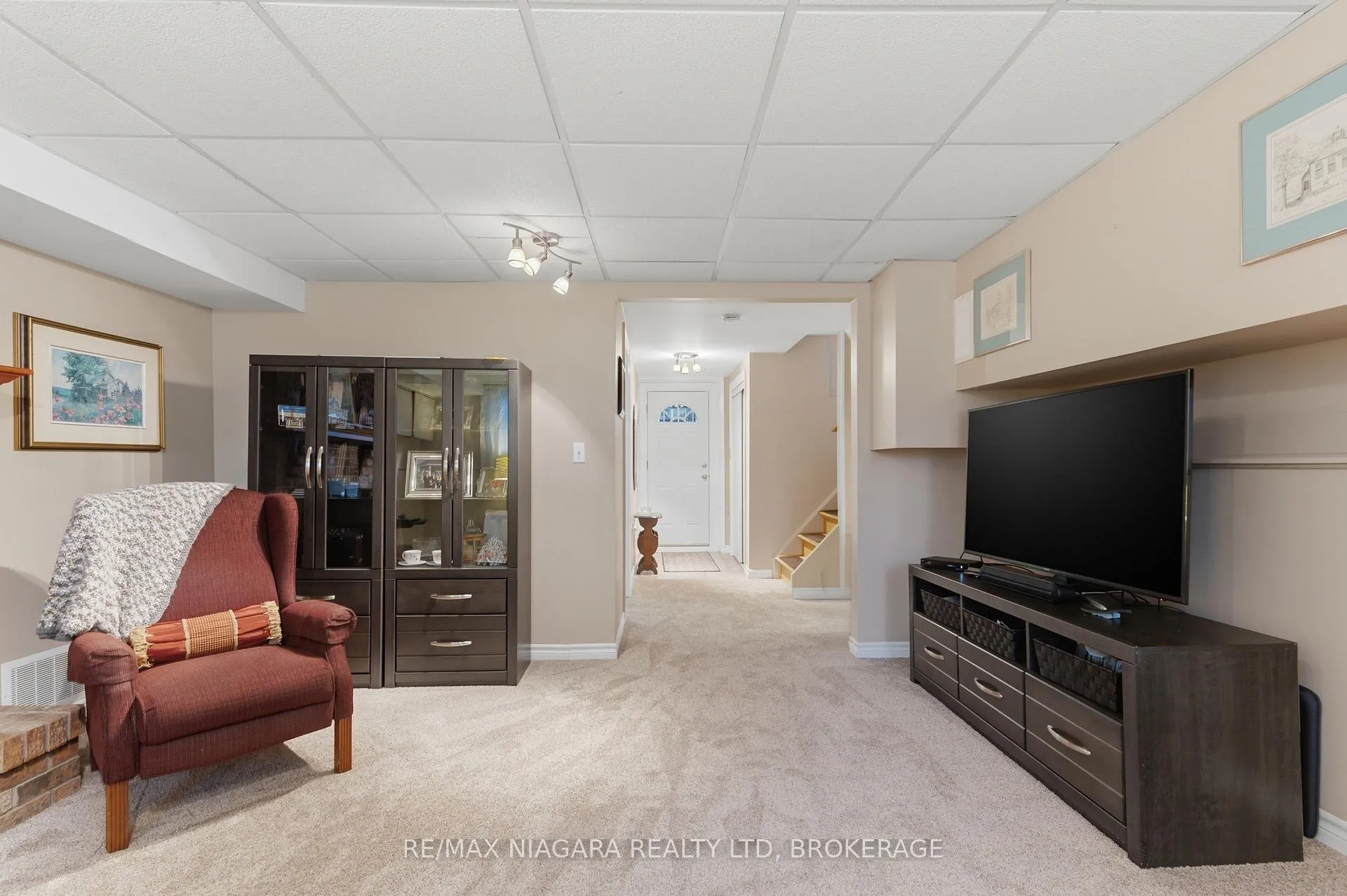 Photo 19 of 57 Meredith Drive, St. Catharines, Carlton/Bunting — HOMEH