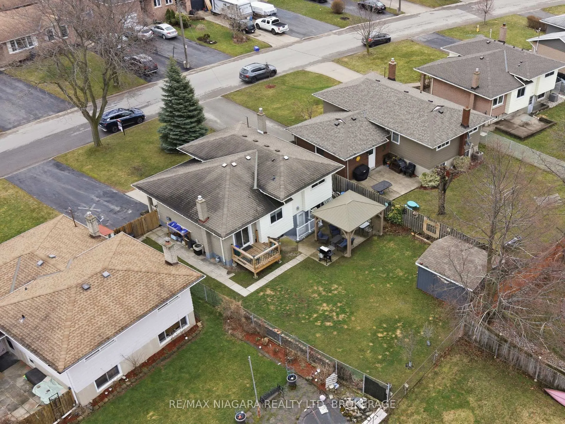 Photo 34 of 57 Meredith Drive, St. Catharines, Carlton/Bunting — HOMEH